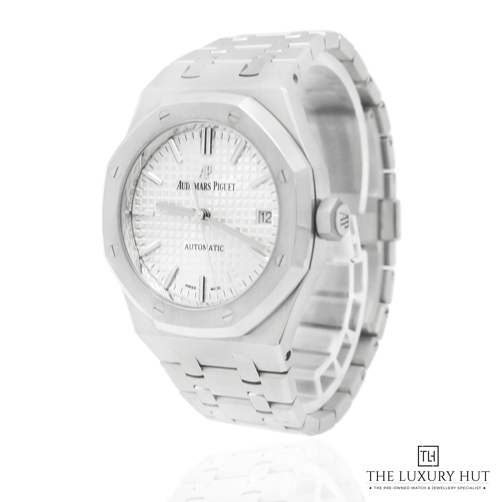 2024/01/AP_Royal_Oak_Steel_37mm_White_50561-b.jpg
