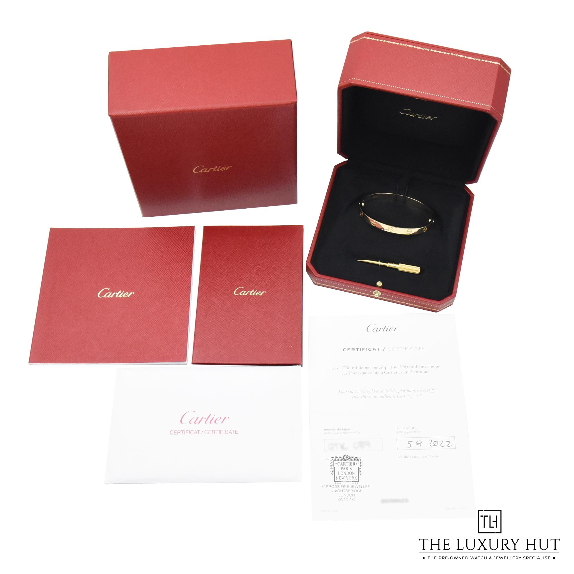 2024/01/Cartier_Yellow_Gold_Love_Bangle_50566-e.jpg