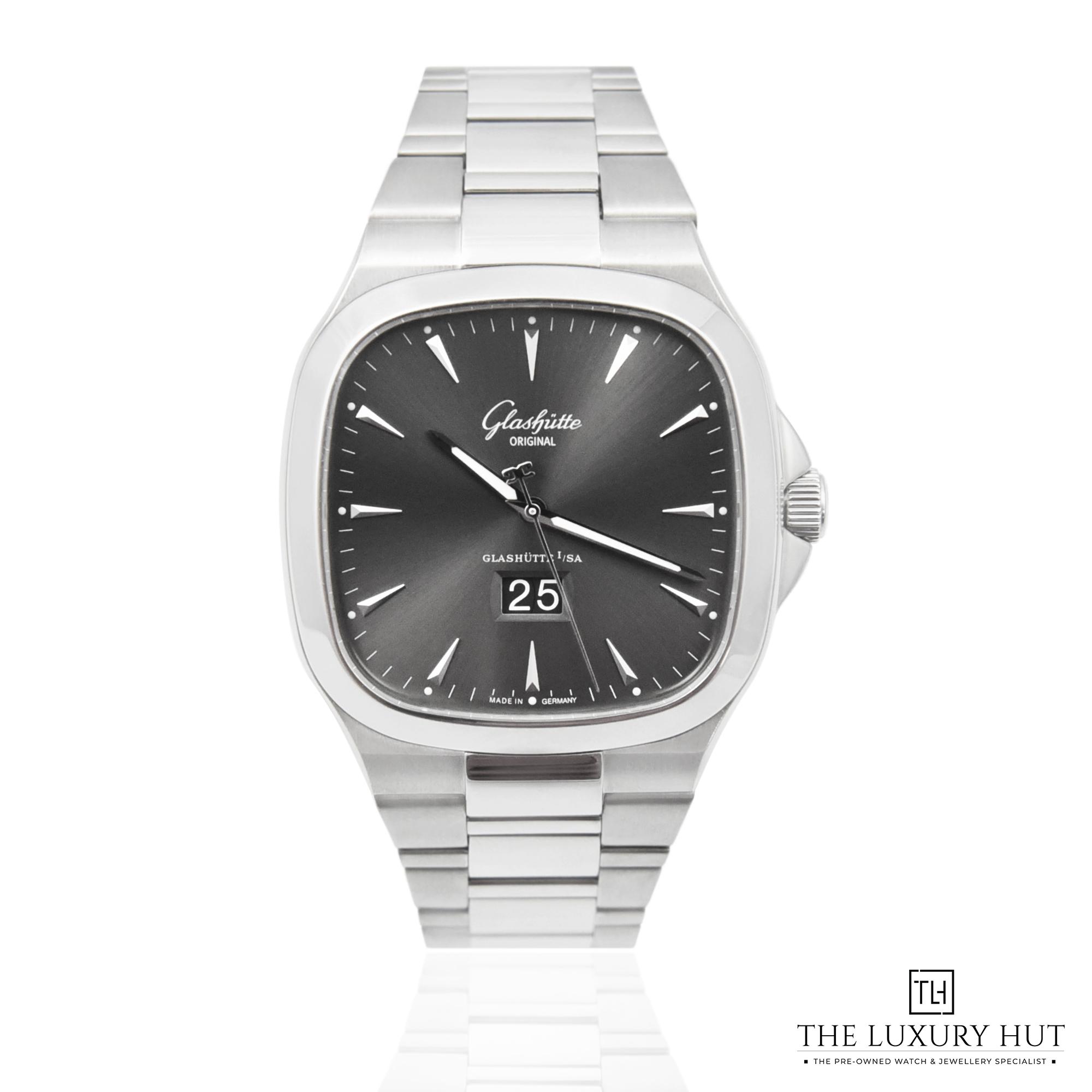 2024/01/Glashutte_Senator_Seventies_Grey_50577-a.jpg