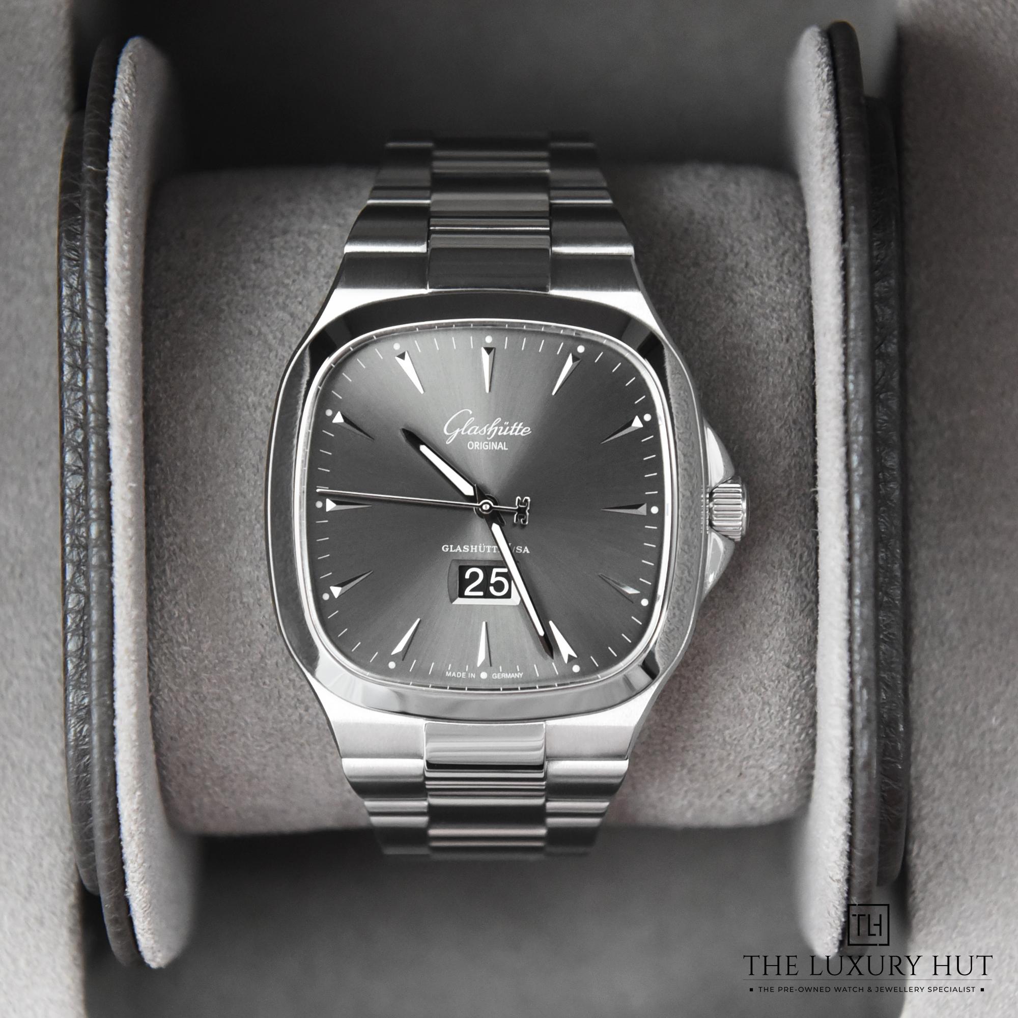 2024/01/Glashutte_Senator_Seventies_Grey_50577-e.jpg