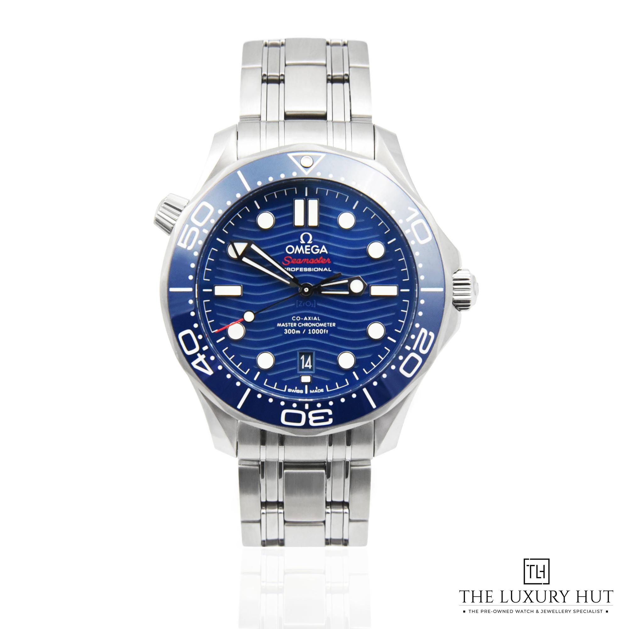 2024/01/Omega_Seamaster_Diver_Blue_50491-a.jpg