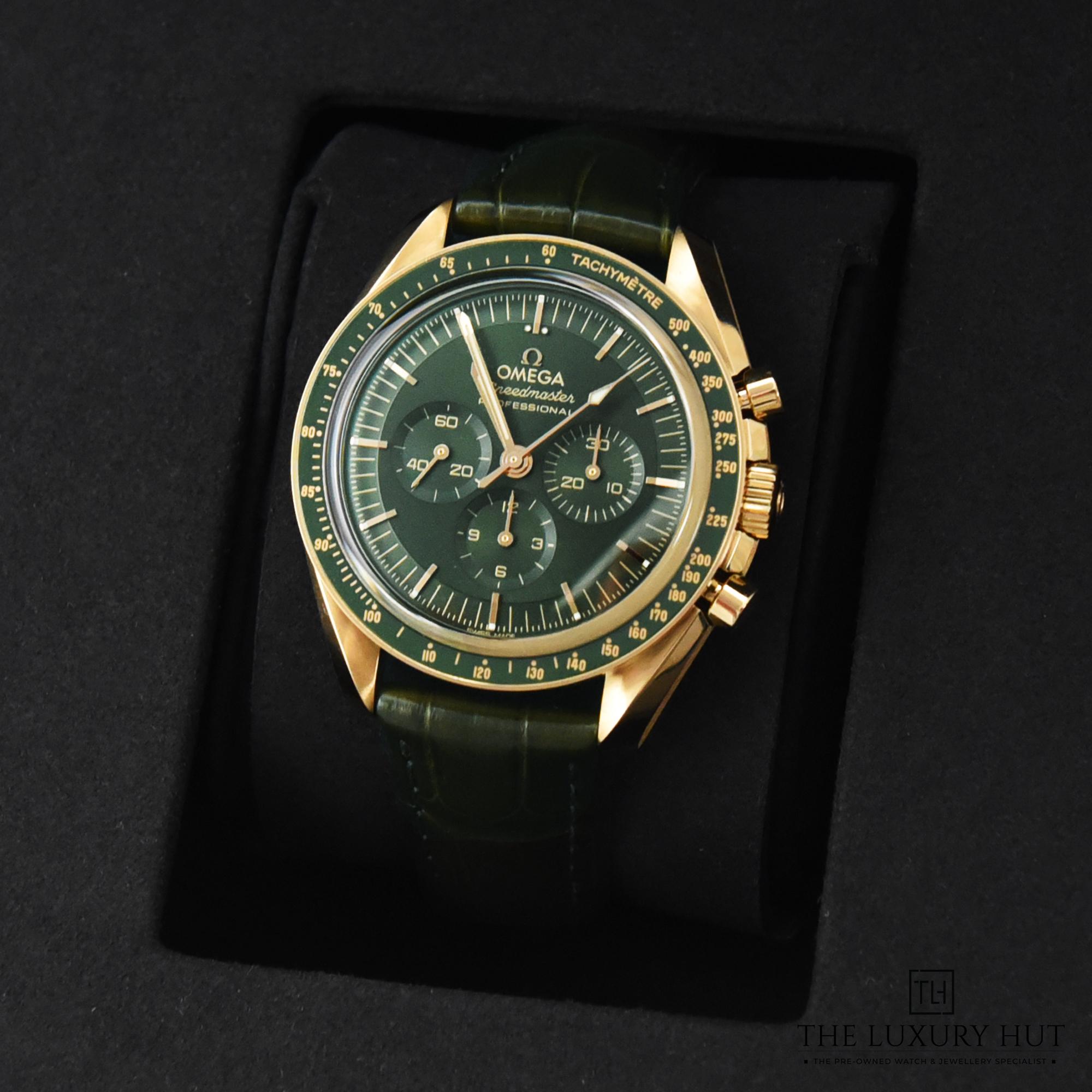 2024/01/Omega_Speedmaster_Moon_Green_LB116-e.jpg