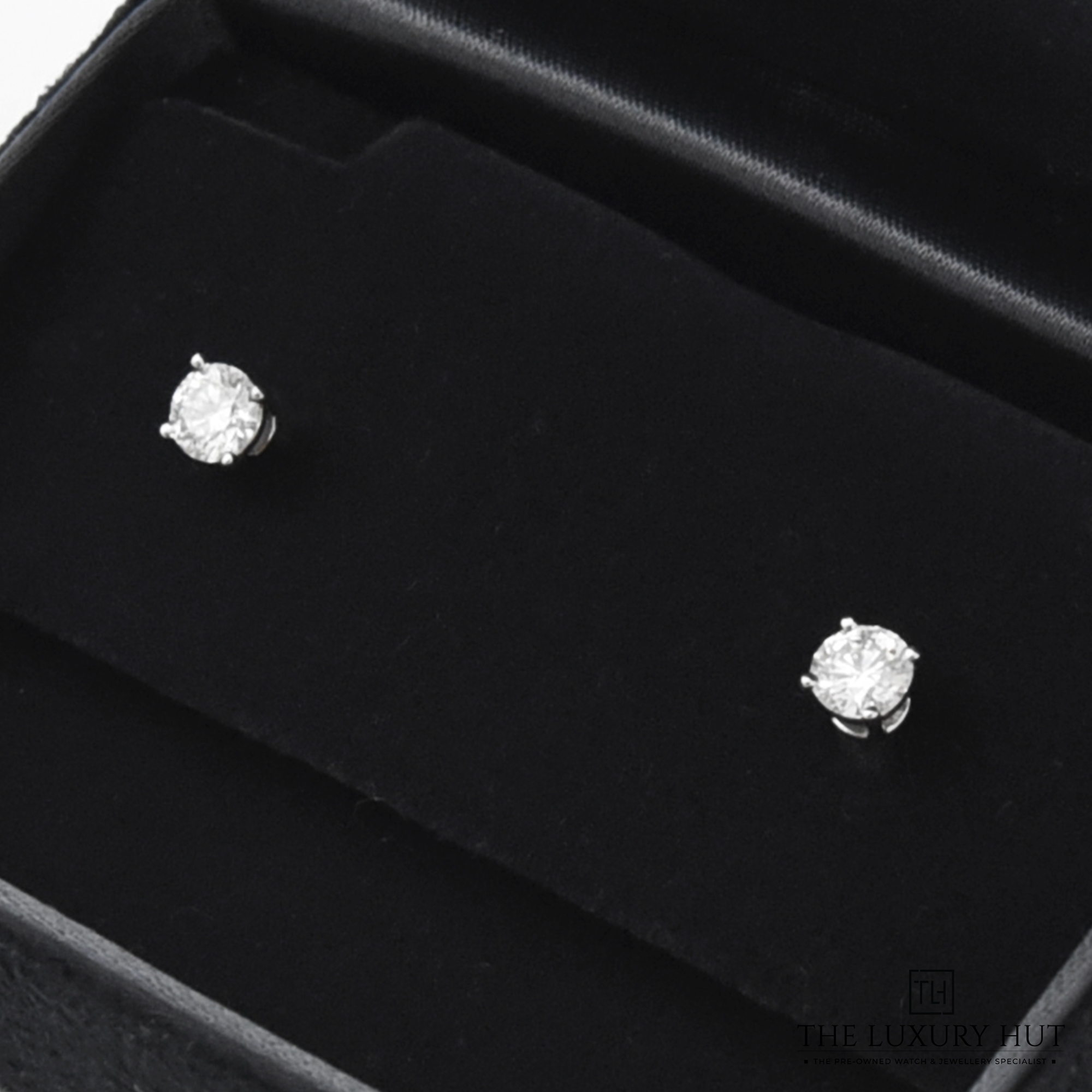 2024/01/Tiffany-Co_Diamond_Earrings_LB121-d.jpg