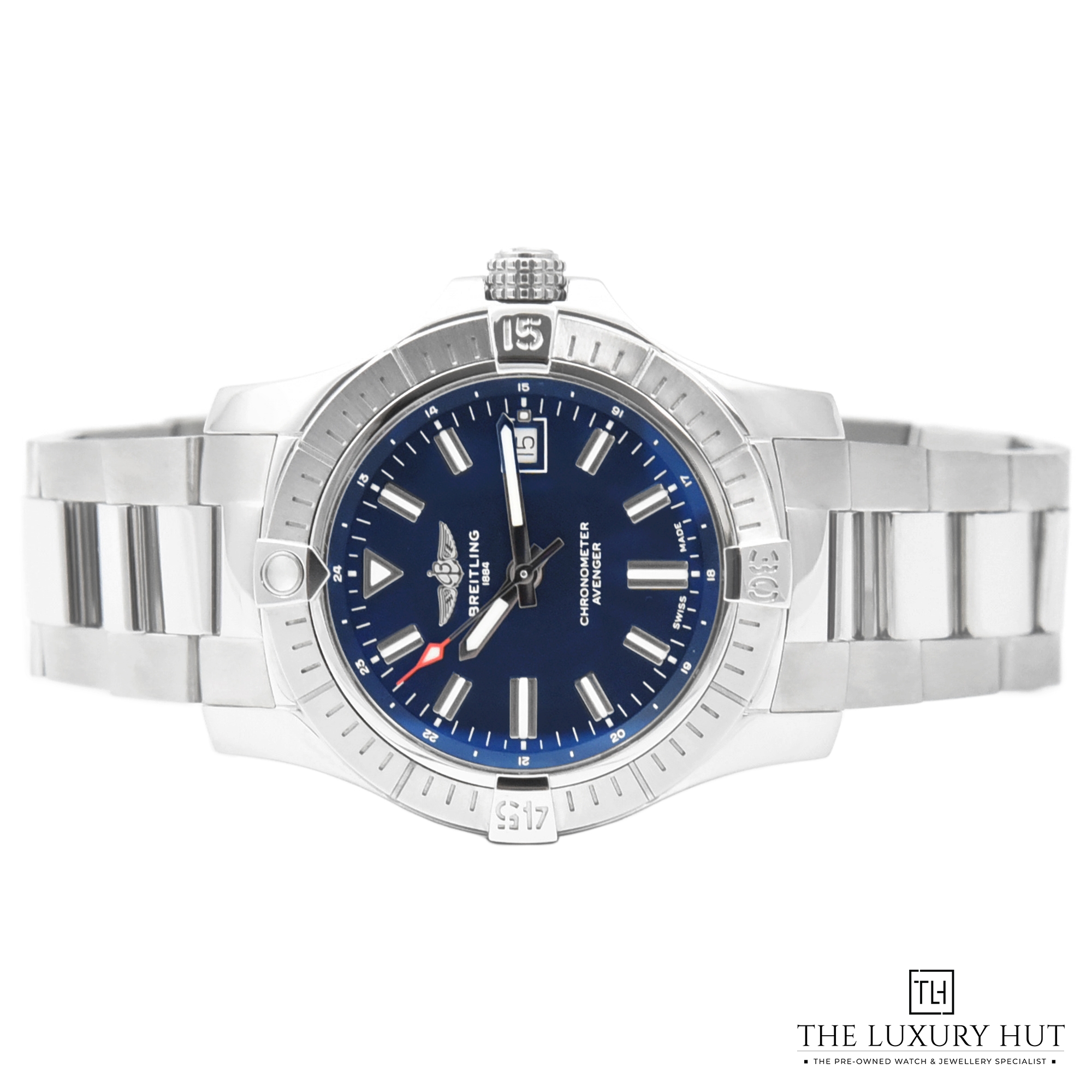2024/02/Breitling_Avenger_43mm_Blue_50573-c.jpg