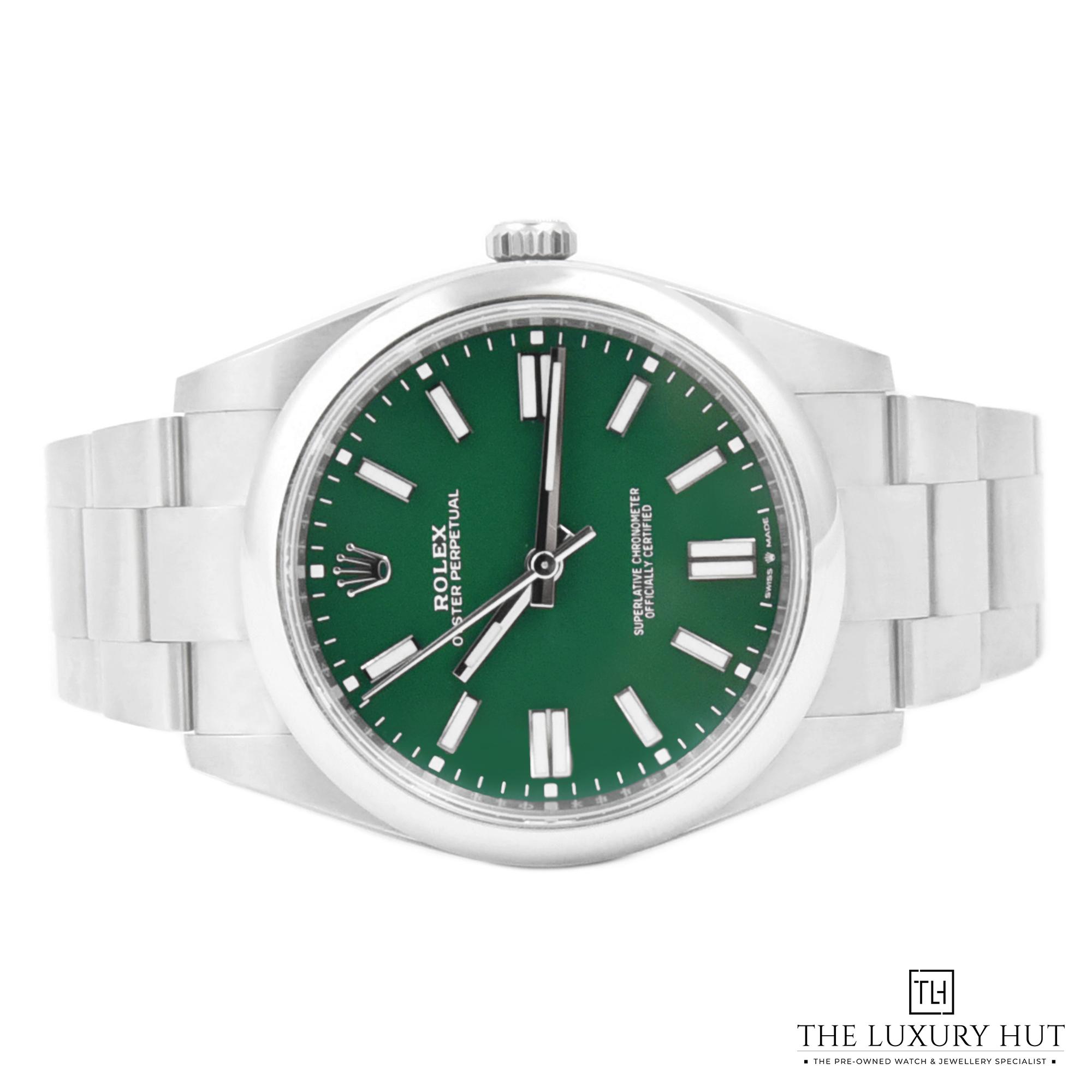 2024/02/Rolex_Oyster_Perpetual-41_Green_50653-c.jpg