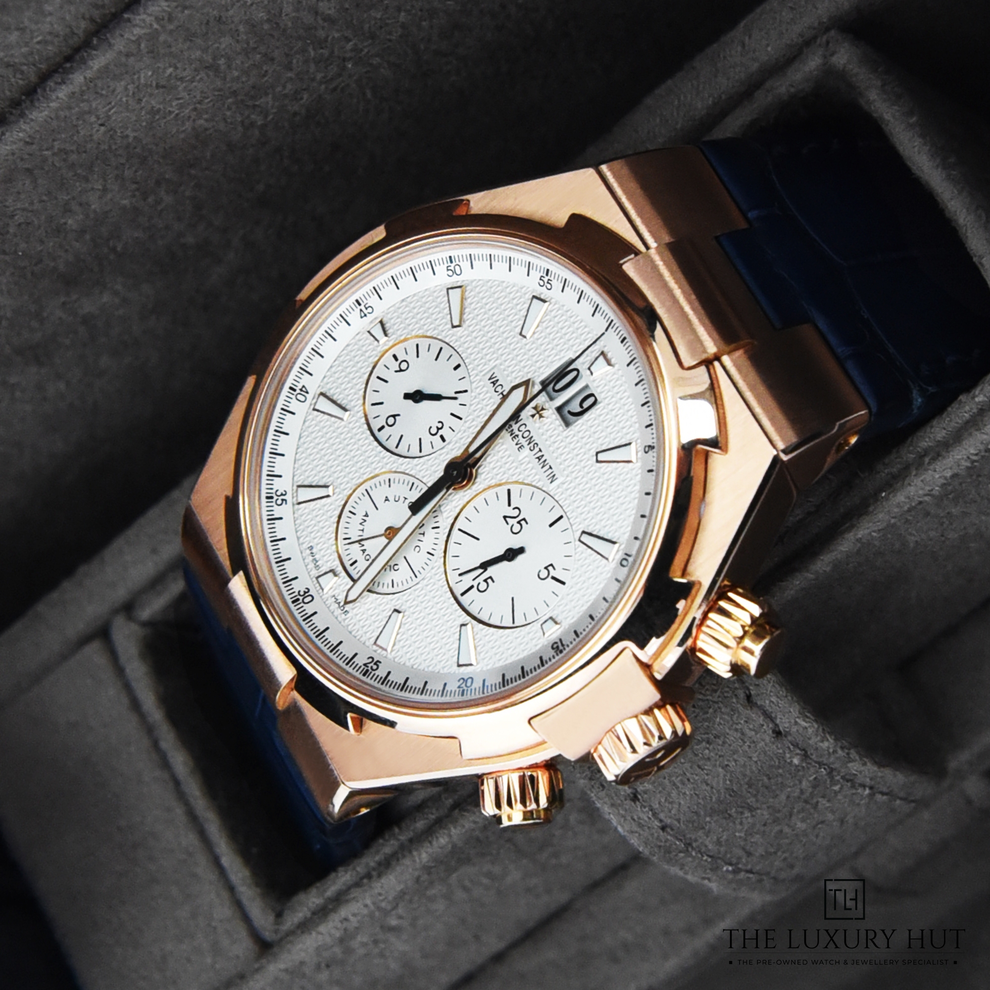 2024/02/Vacheron_Constantin_Overseas_Rose_50614-e.jpg