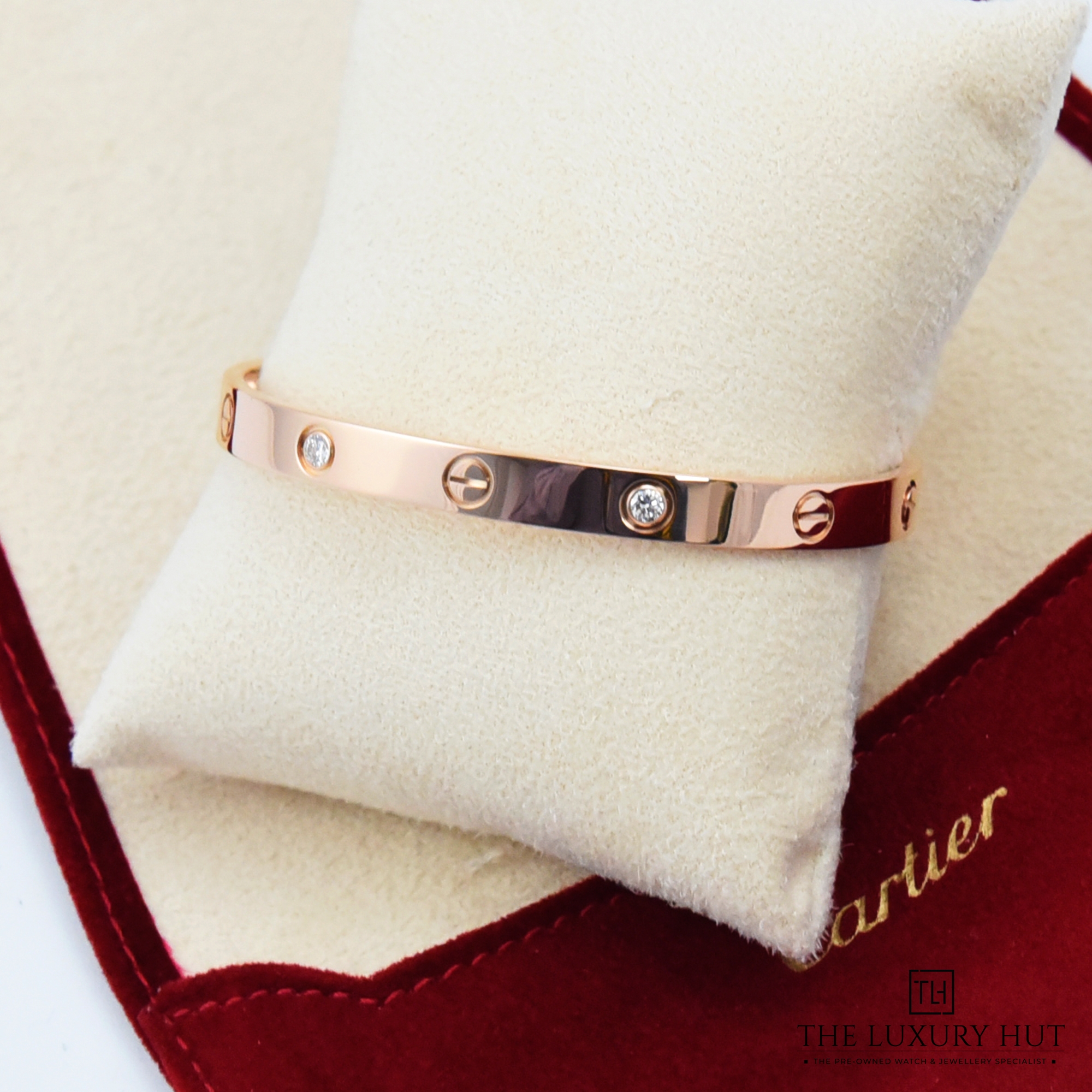 2024/03/Cartier_Love_Bangle_Rose_4Dia_50564-d.jpg