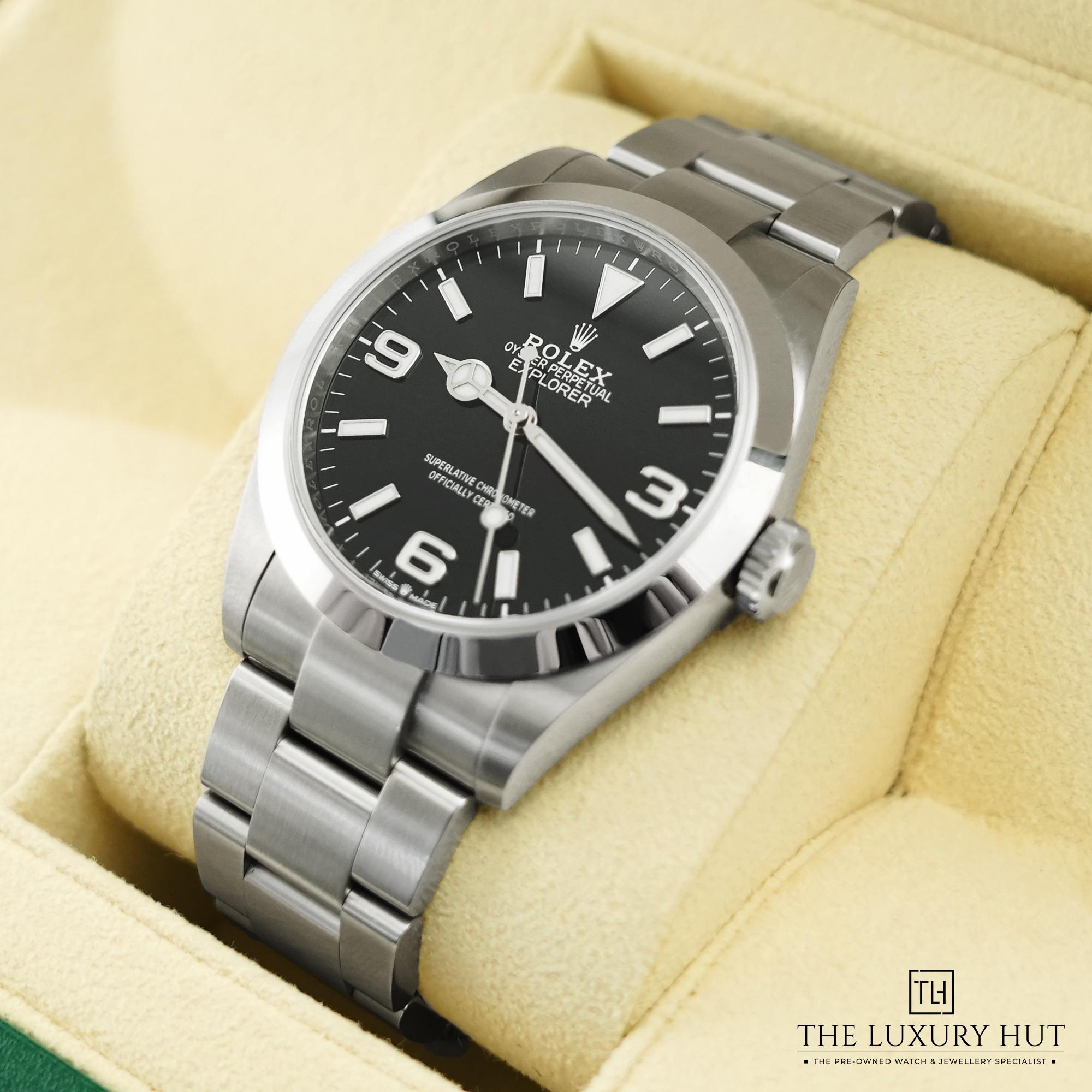 2024/03/Rolex_Explorer_40mm_Black_Dial_LB191-e.jpg