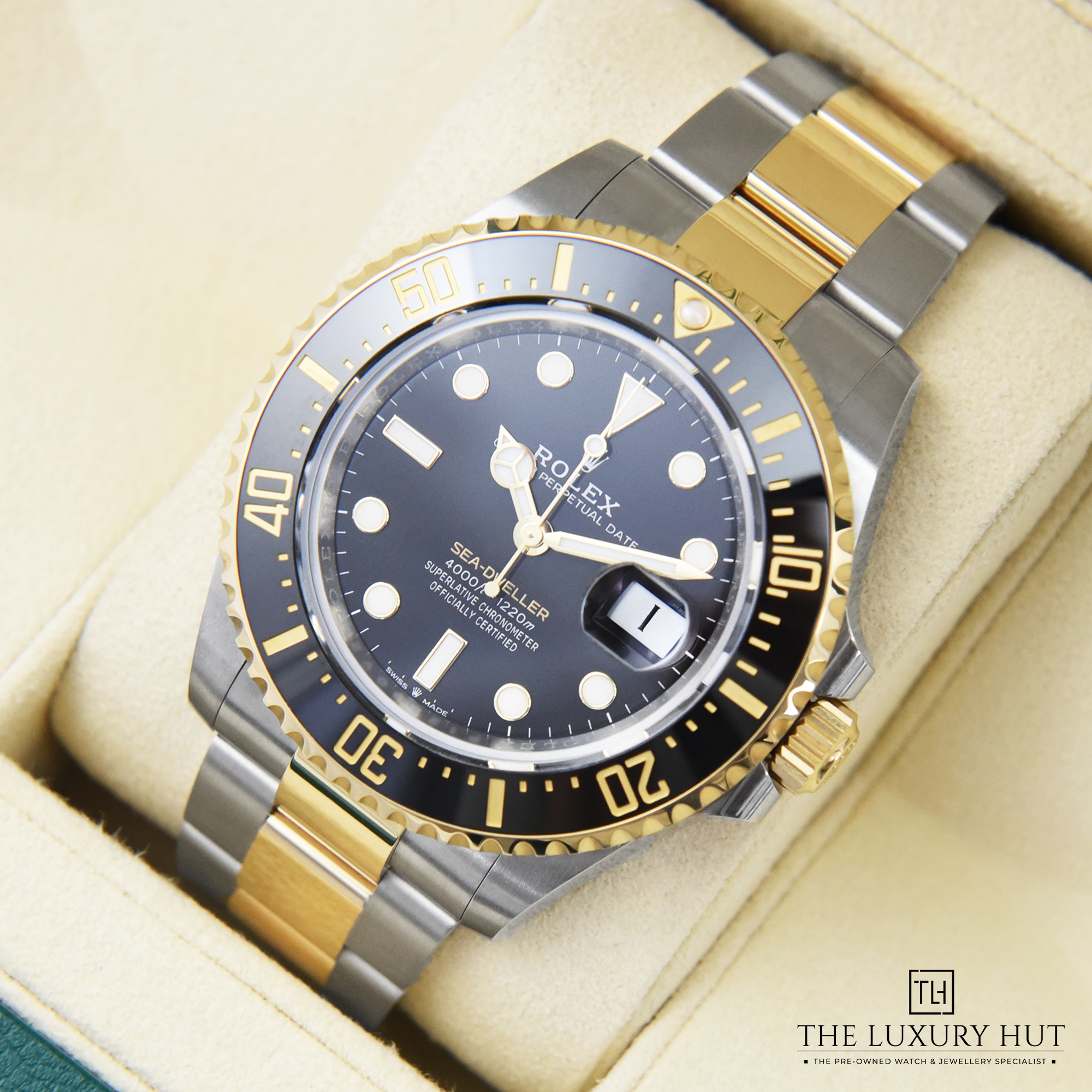 2024/03/Rolex_Sea-Dweller_Bi-Metal_Black_LB195-e.jpg