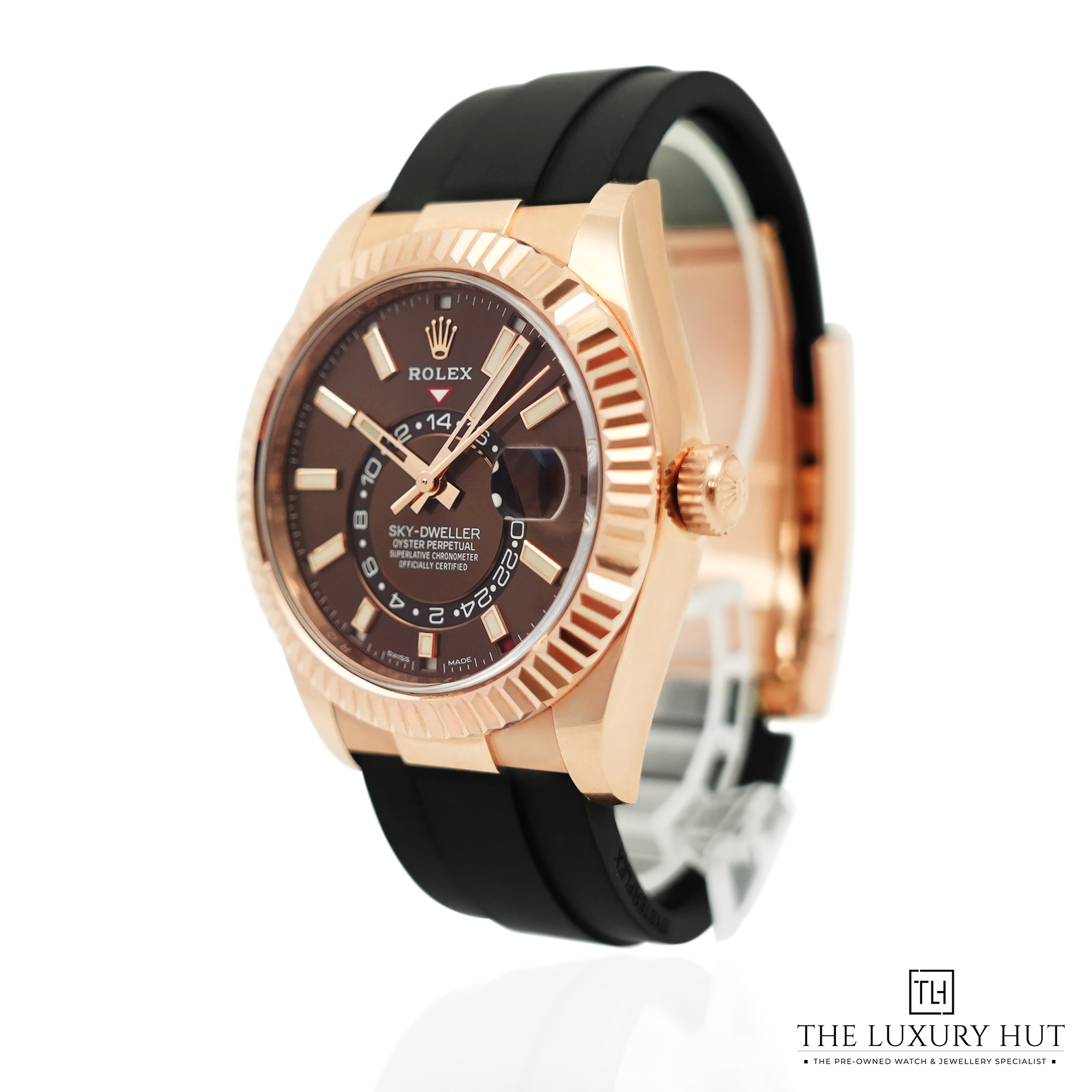2024/04/Rolex_Sky-Dweller_Chocolate_RAF2800-b.jpg