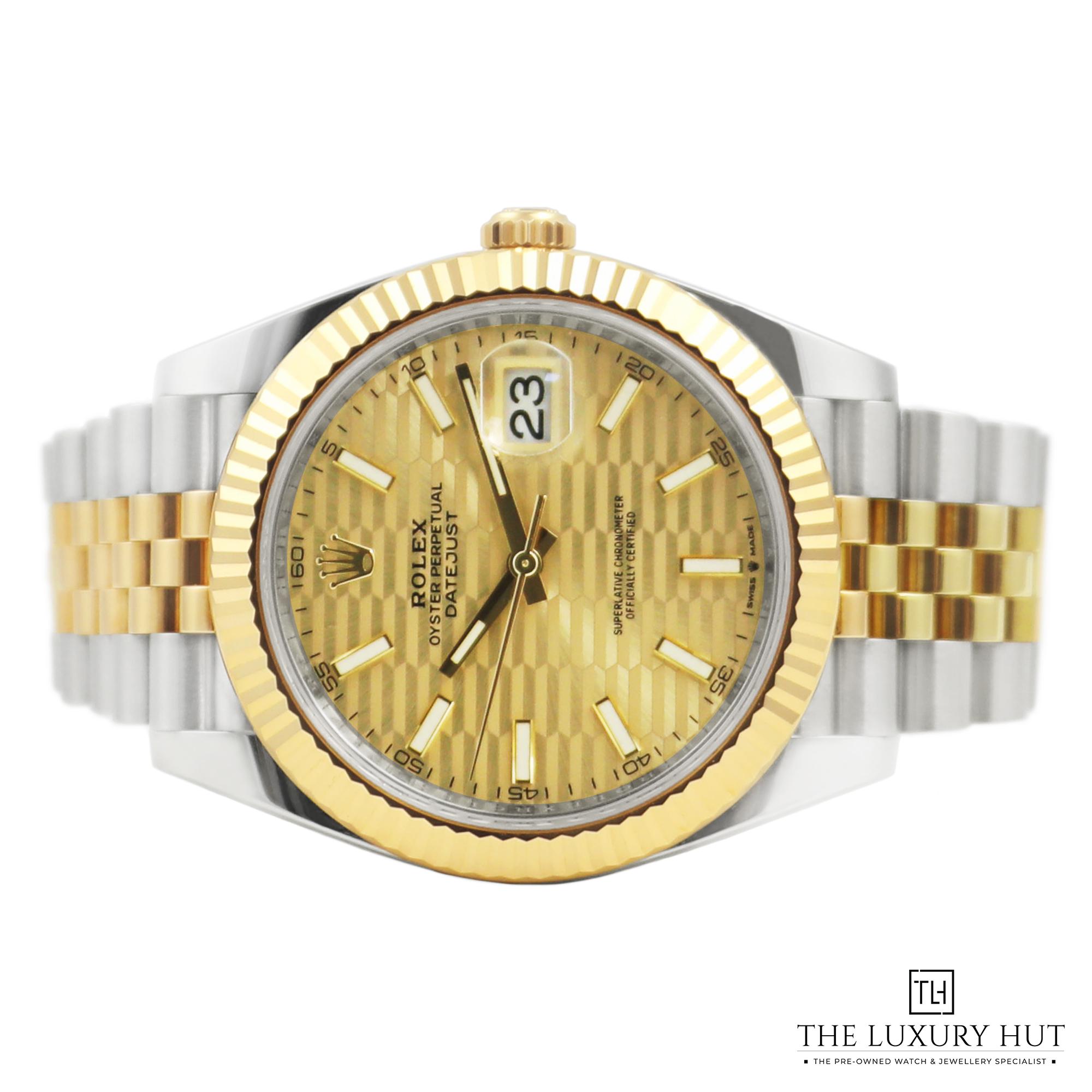 2024/06/Rolex_Datejust_Bi-Metal_Motif_Dial_50844-c.jpg