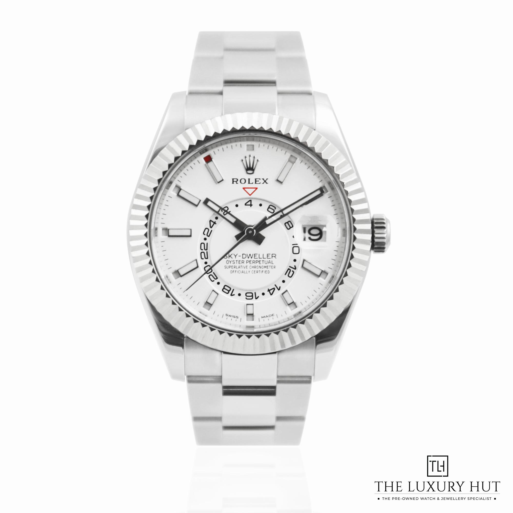 2024/06/Rolex_Sky-Dweller_Steel_White_Dial_50872-a.jpg