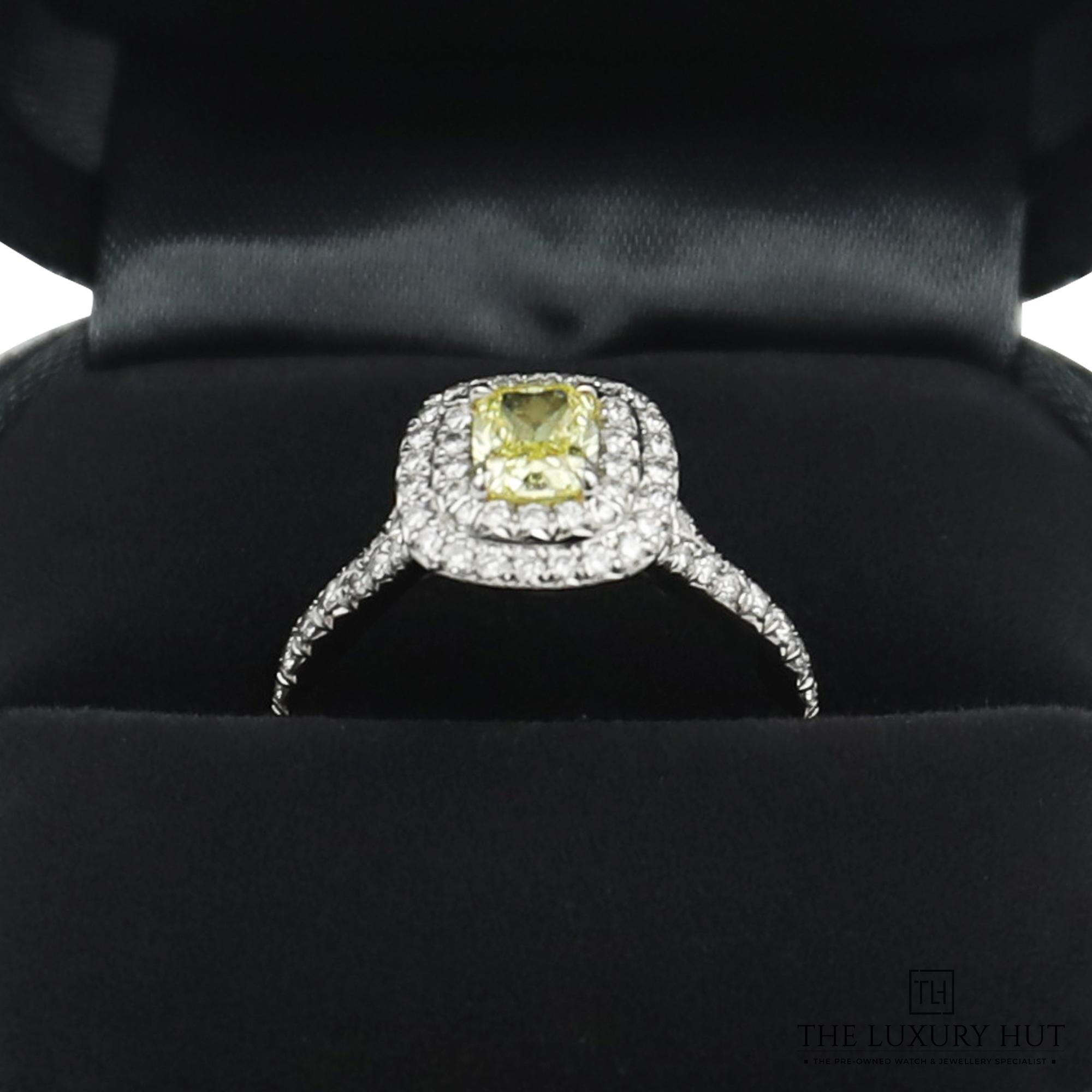2024/06/Tiffany_Soleste_Yellow_Diamond_Ring_LB283-e.jpg