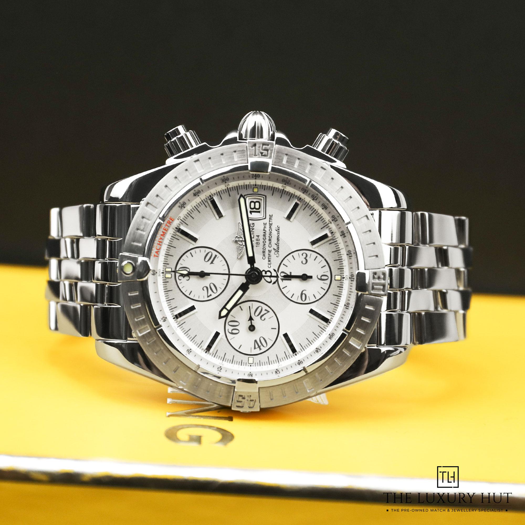 2024/07/Breitling_Chronomat_Steel_White_50961-c.jpg
