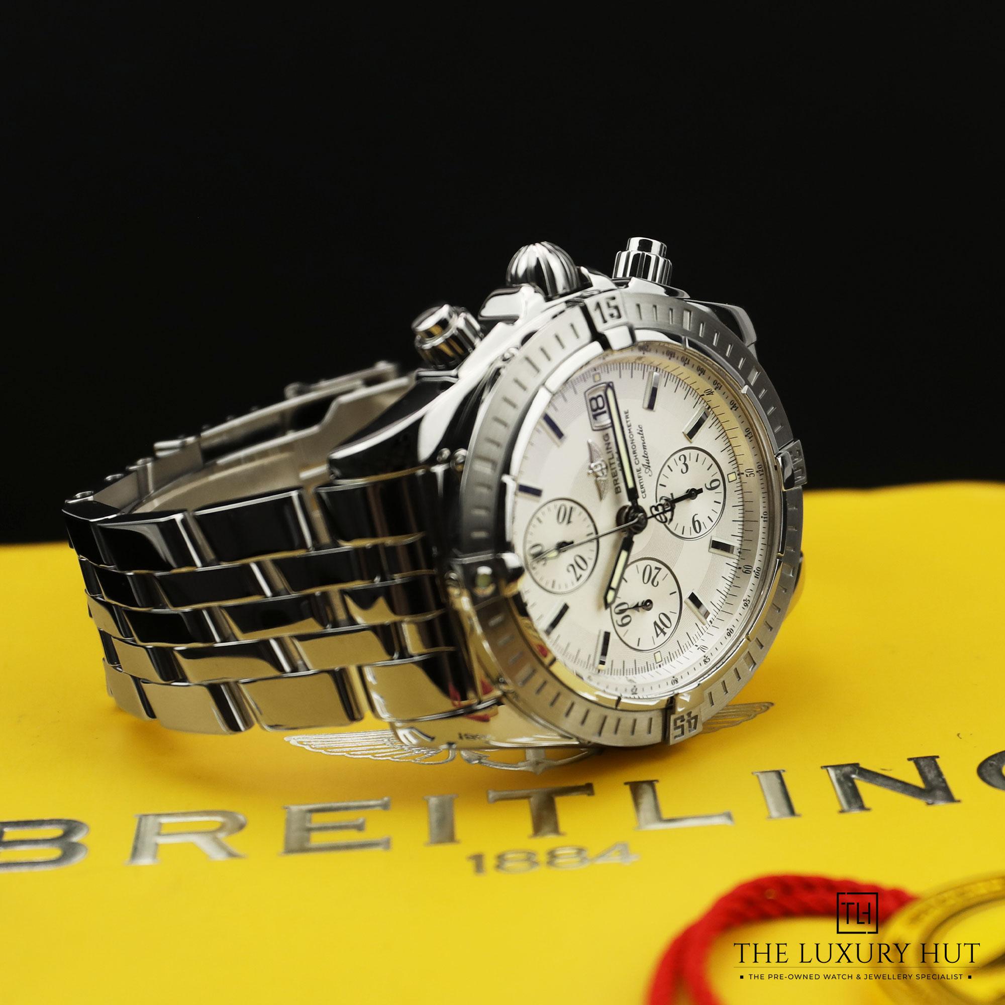 2024/07/Breitling_Chronomat_Steel_White_50961-g.jpg