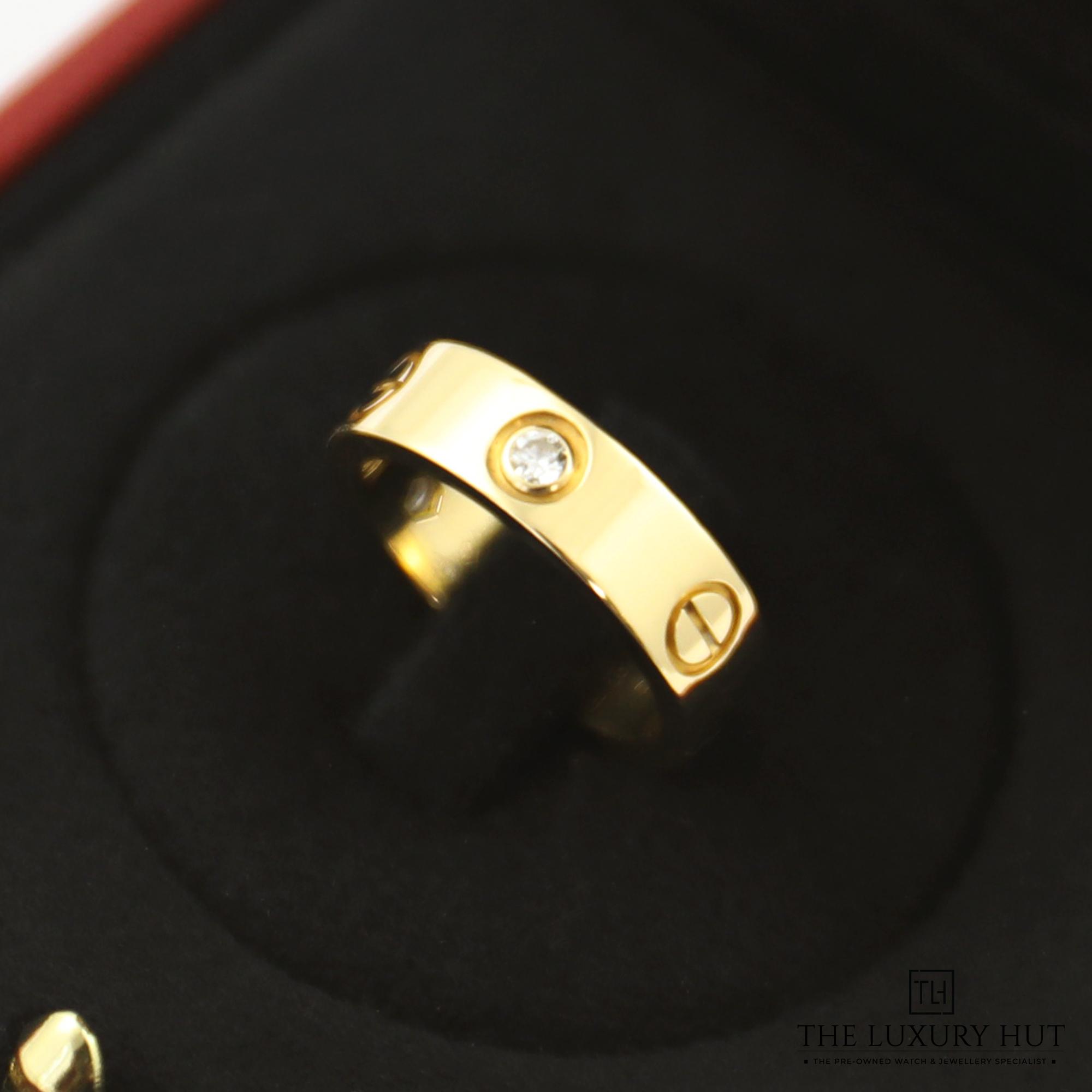 2024/07/Cartier_3-Diamonds_Love_Ring_50903-d.jpg