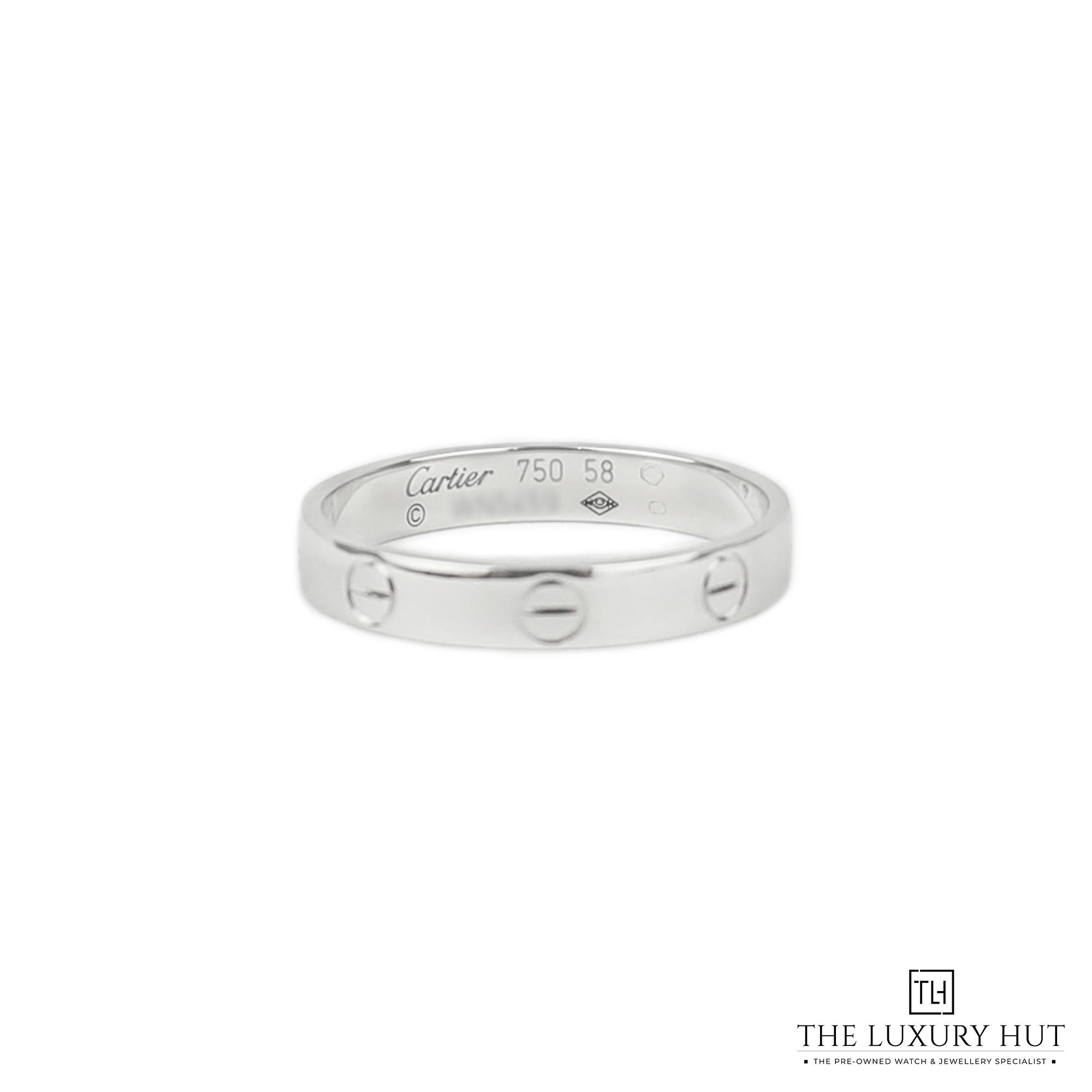 2024/07/Cartier_Love_Wedding_Band_White_50976-b.jpg