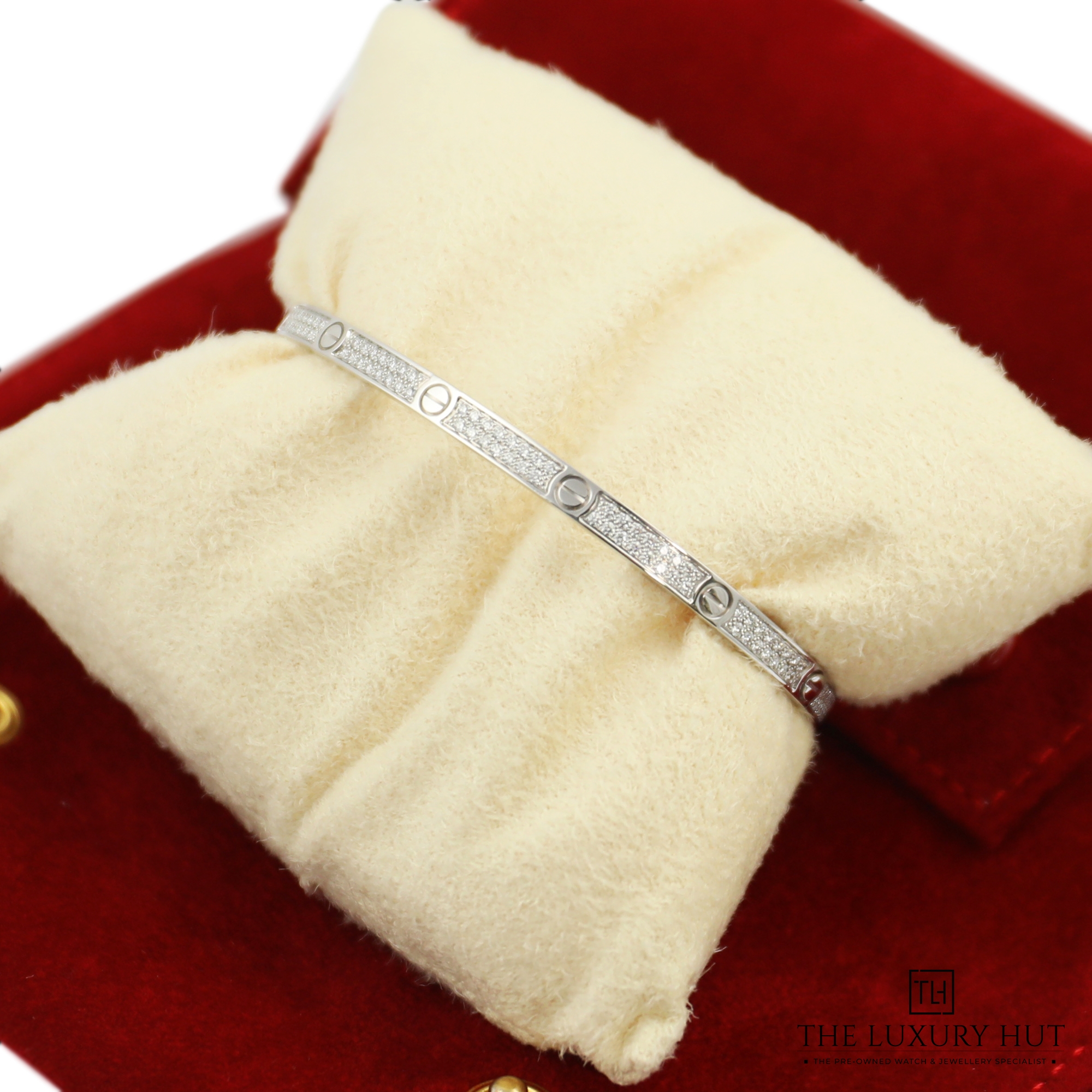 2024/07/Cartier_White_Diamond-Paved_Love_Bracelet_LB212-d.jpg