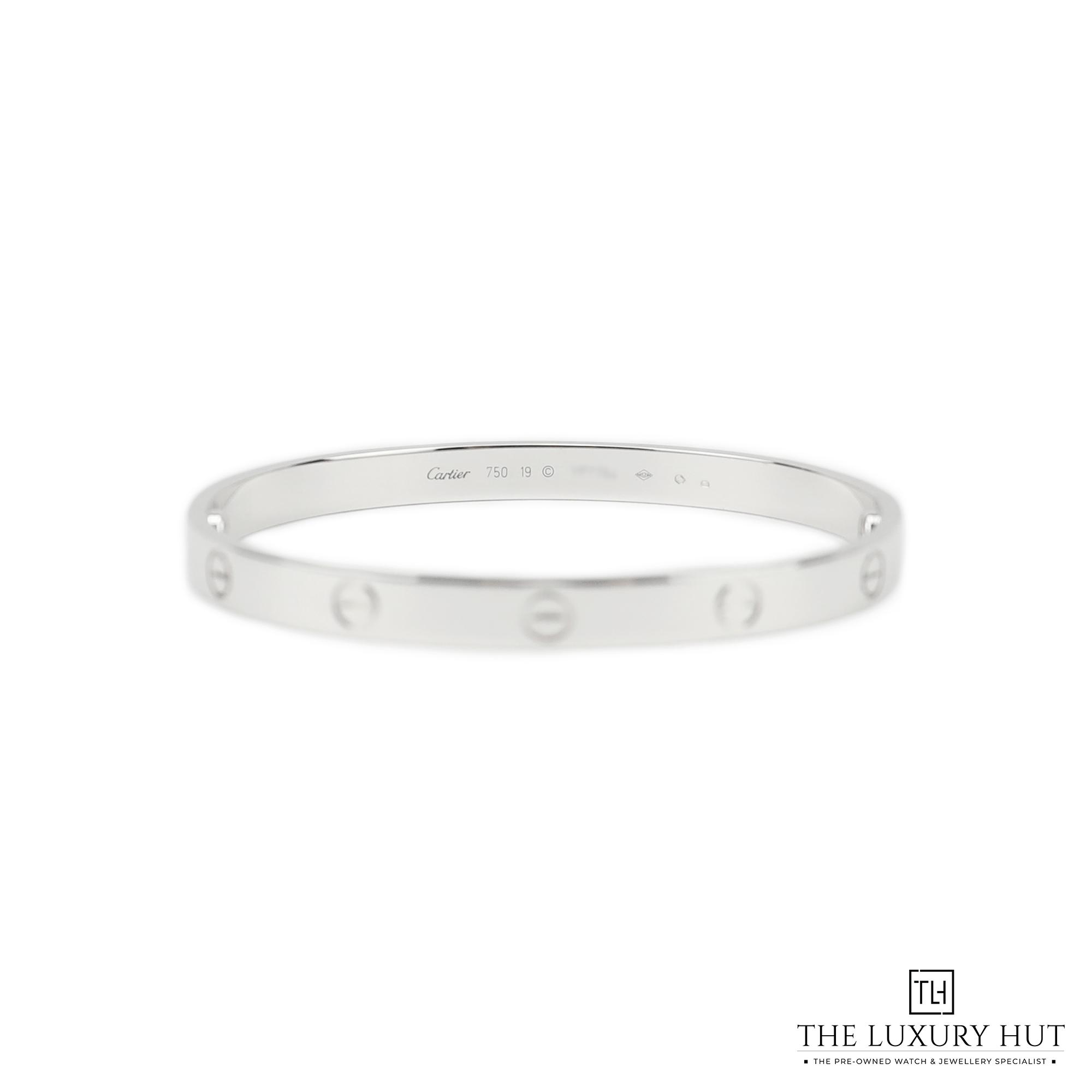 2024/07/Cartier_White_Gold_Love_Bangle_50975-b.jpg