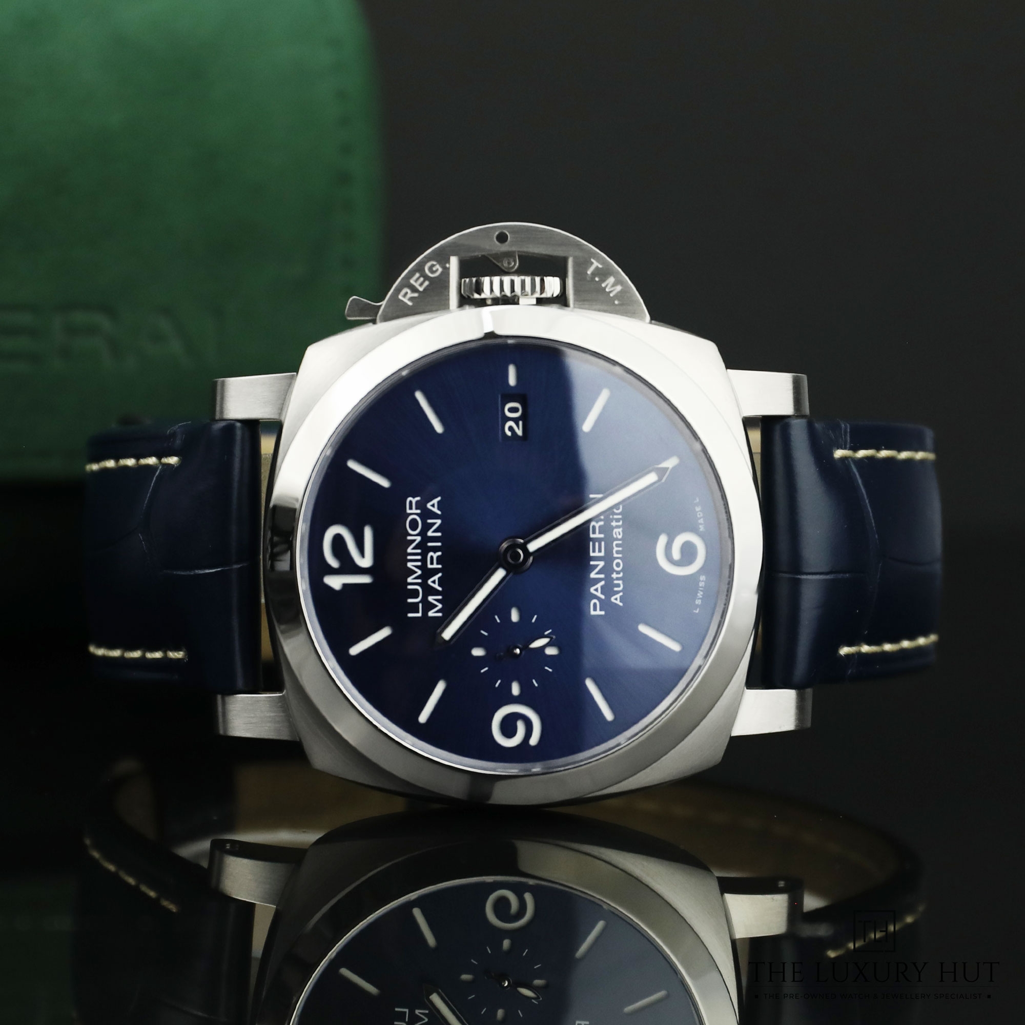 2024/07/Panerai_Luminor_Marina_Steel_Blue_Dial_LB311-c.jpg