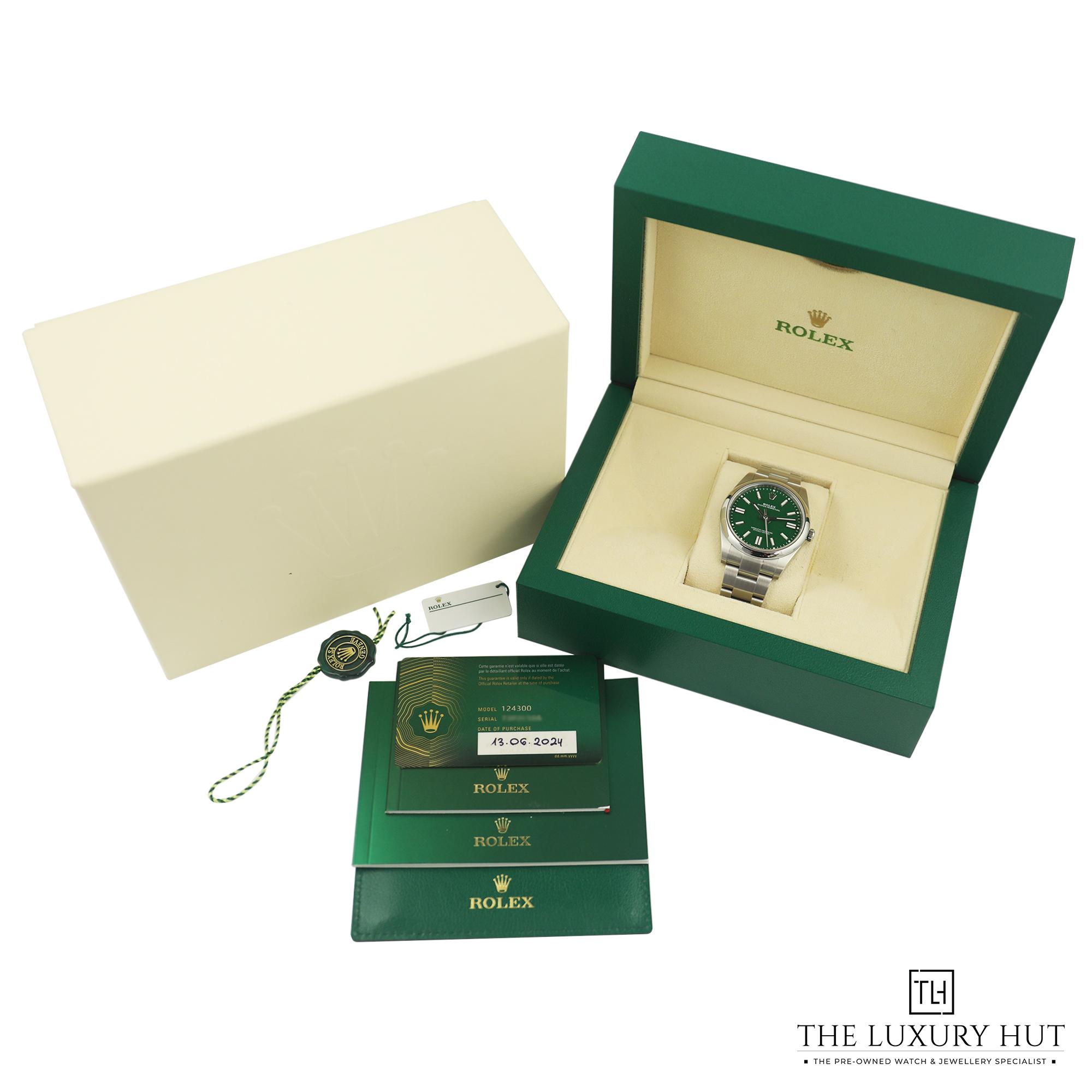 2024/07/Rolex_Oyster_Perpetual_41_Green_Dial_LB309-f.jpg