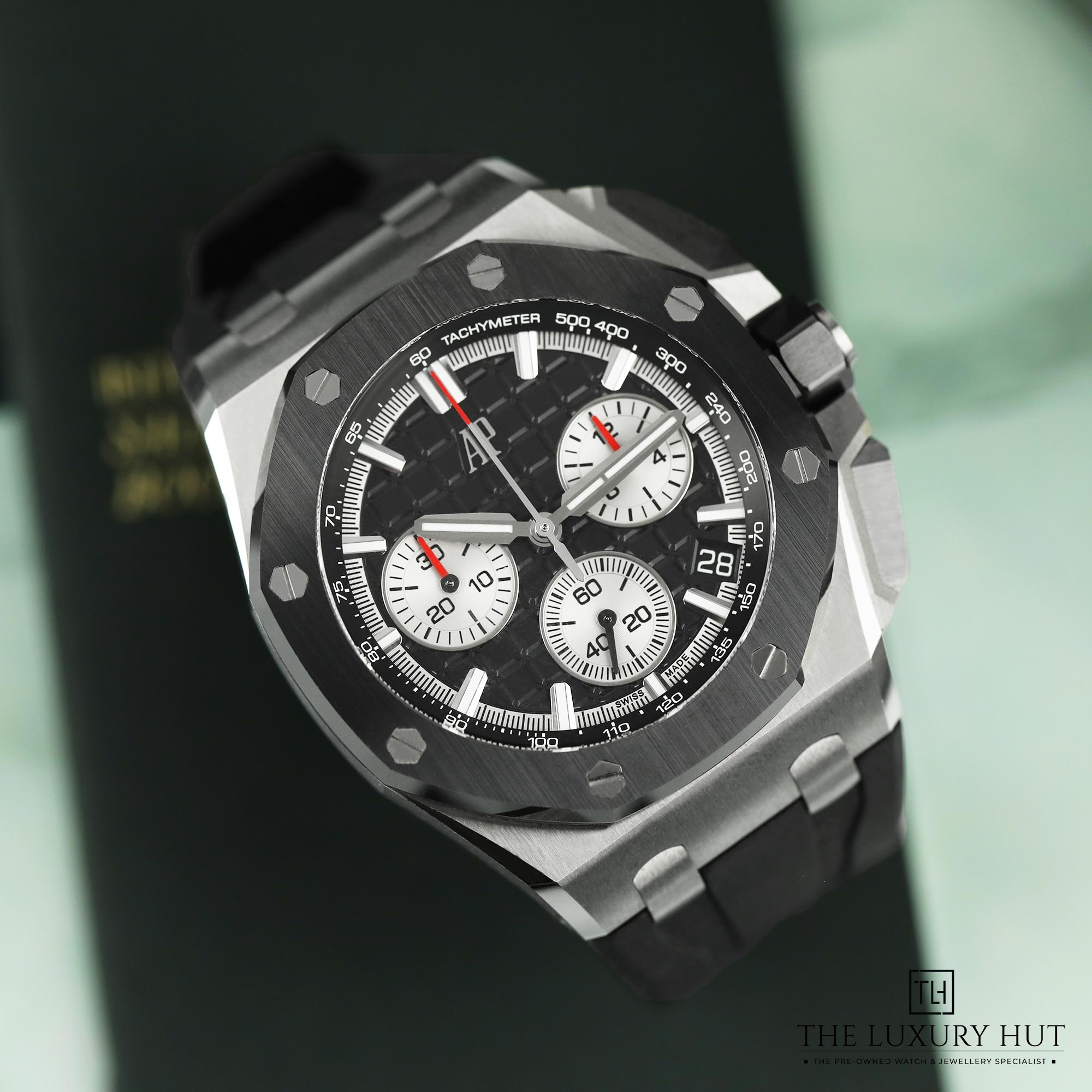 2024/08/AP_Royal_Oak_Offshore_43mm_Black_Dial_LB340-b.jpg
