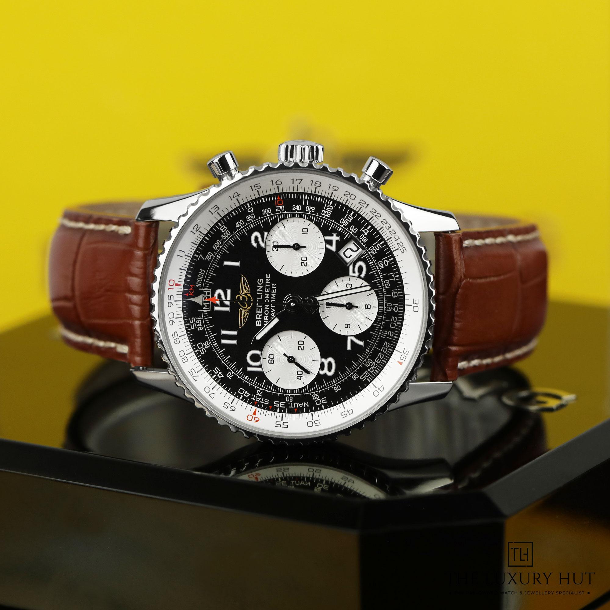 2024/08/Breitling_Navitimer_Chronometre_Black_LB299-c.jpg
