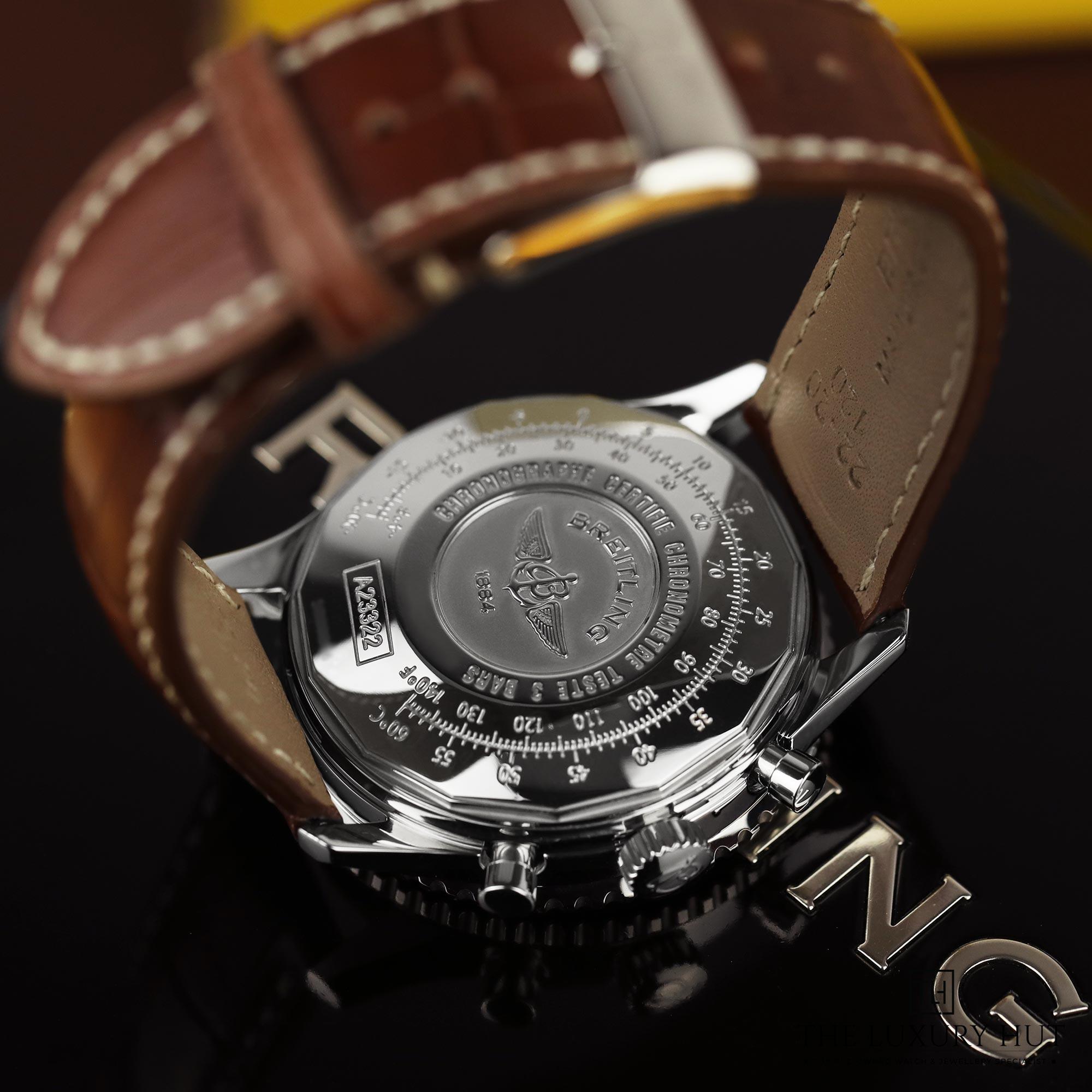 2024/08/Breitling_Navitimer_Chronometre_Black_LB299-d.jpg