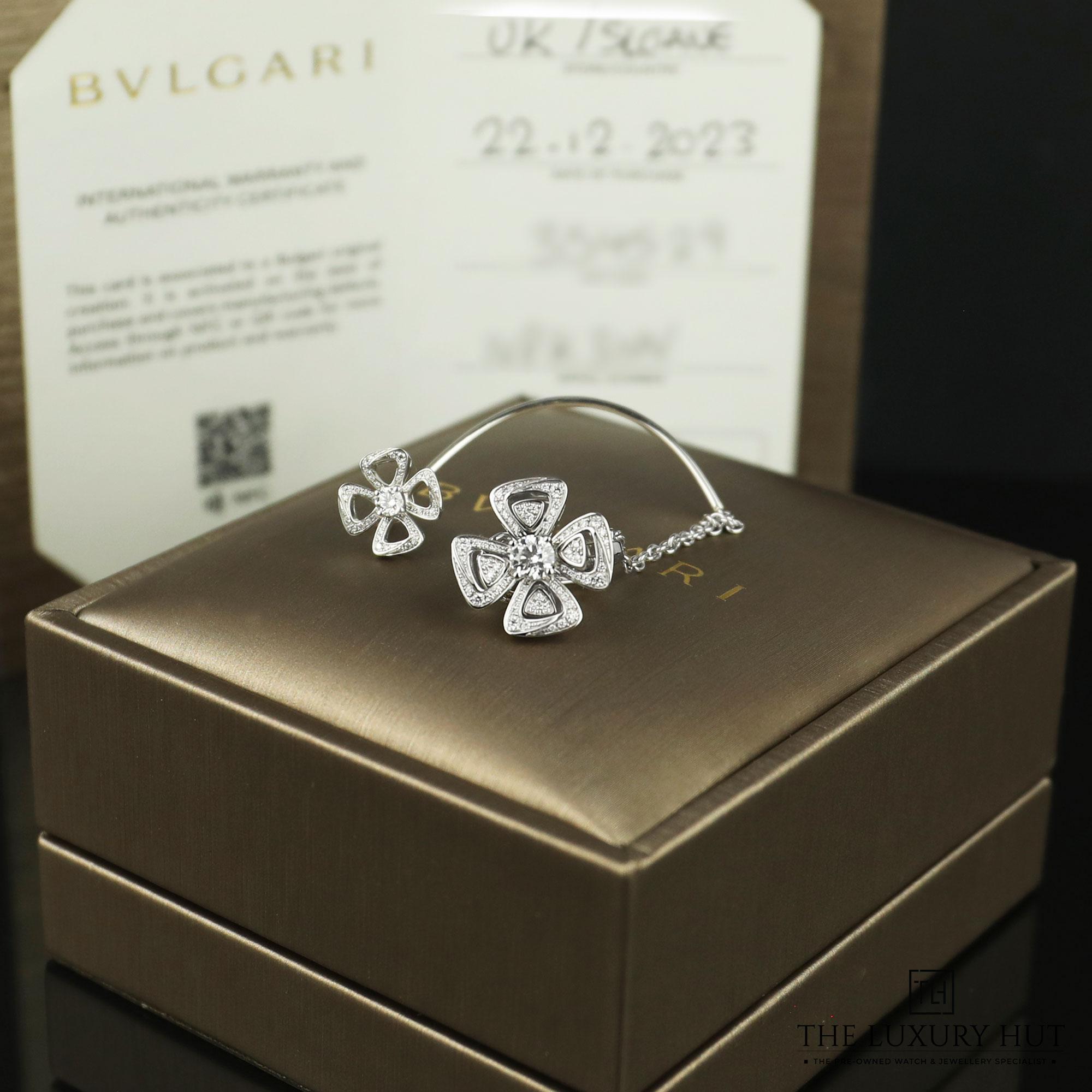 2024/08/Bvlgari_Fiorever_White_Diamond_Earrings_50997-d.jpg