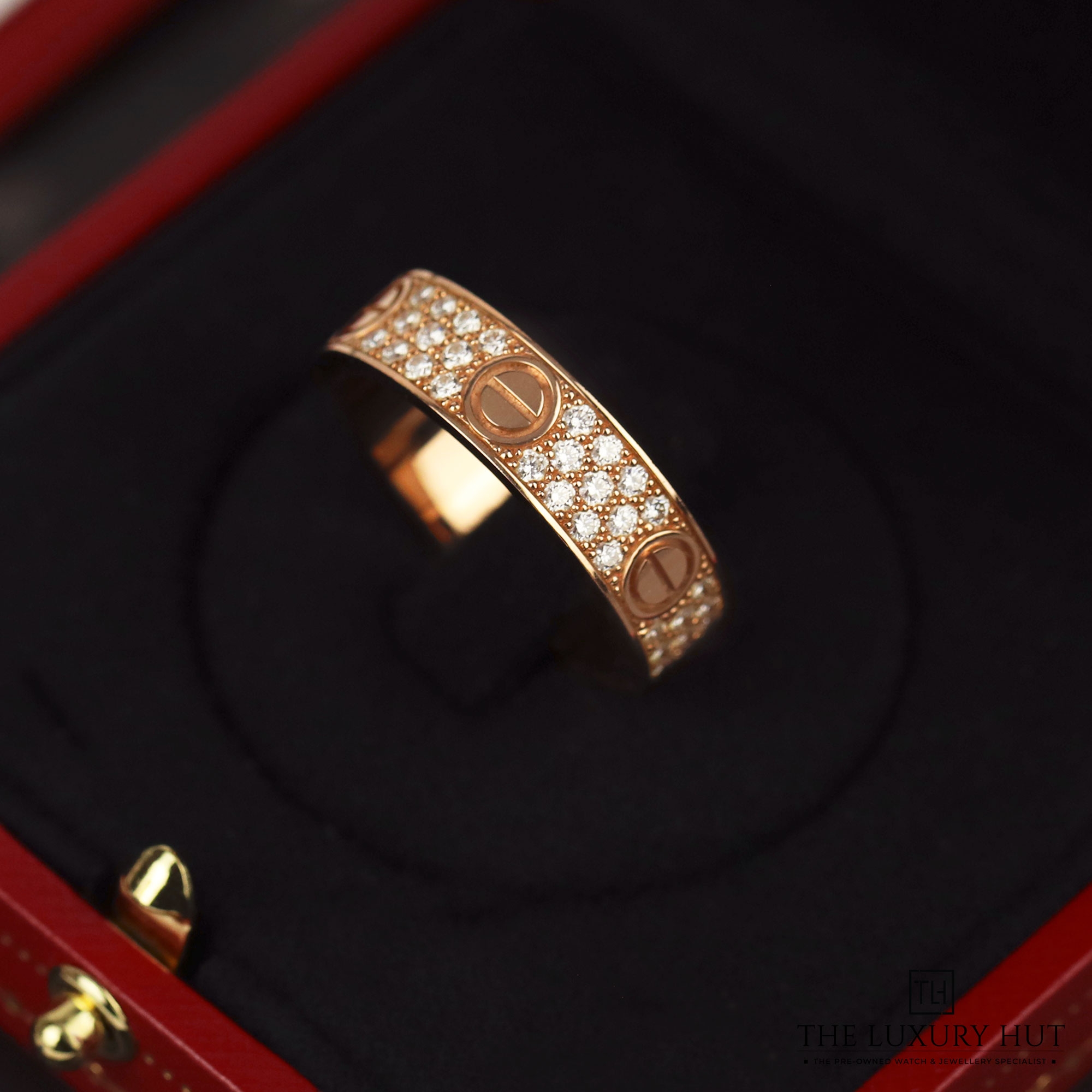 2024/08/Cartier_Diamond-Paved_Love_Ring_Rose_LB339-e.jpg