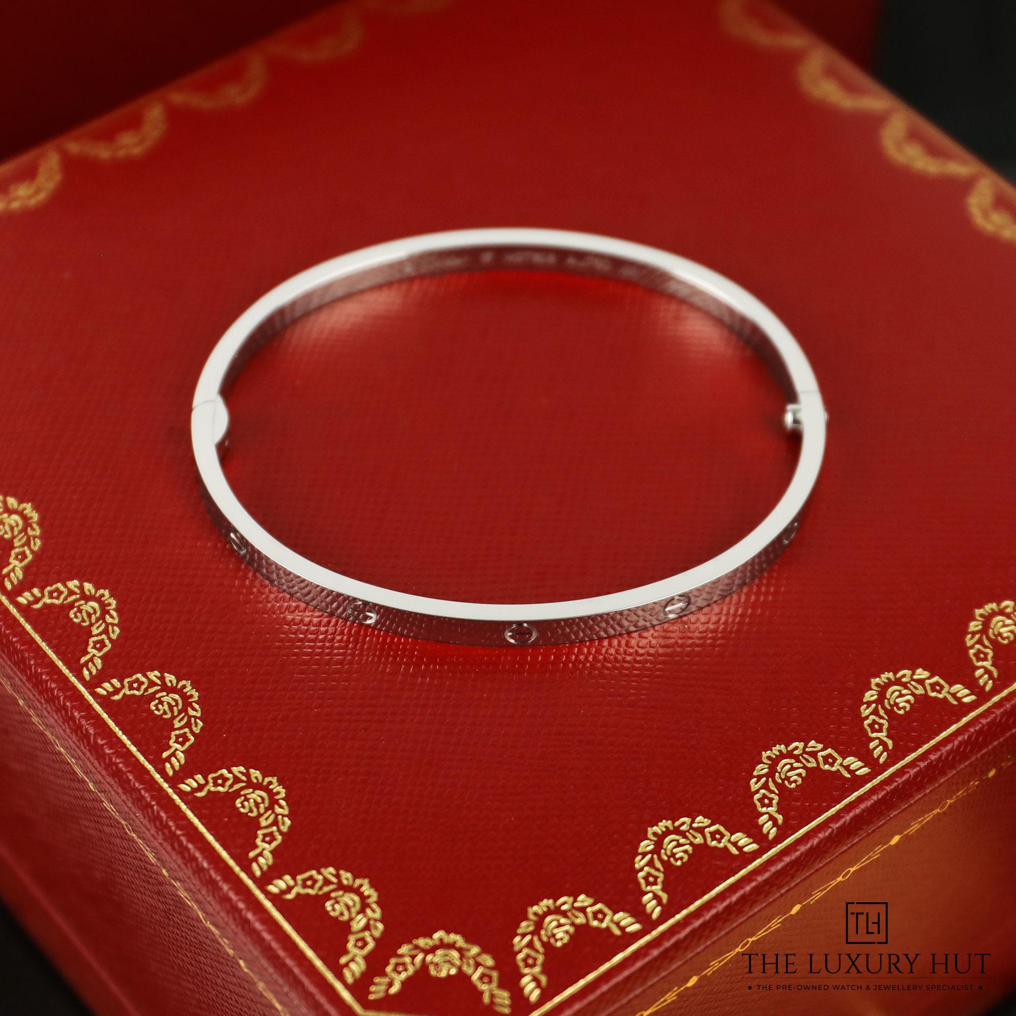 2024/08/Cartier_White_Love_Bangle_Small_50994-e.jpg