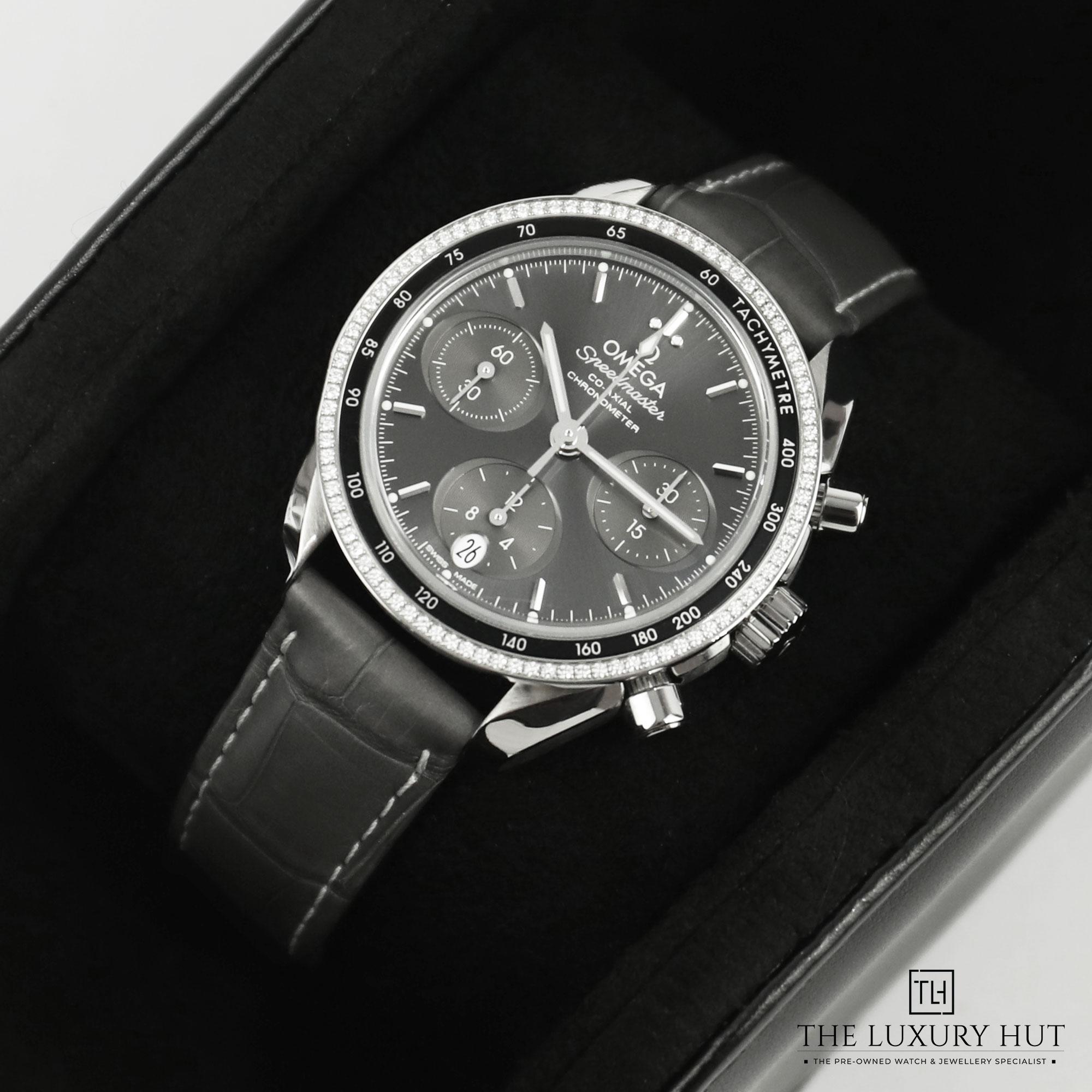 2024/08/Omega_Speedmaster_Co-Axial_Steel_Grey_LB334-f.jpg