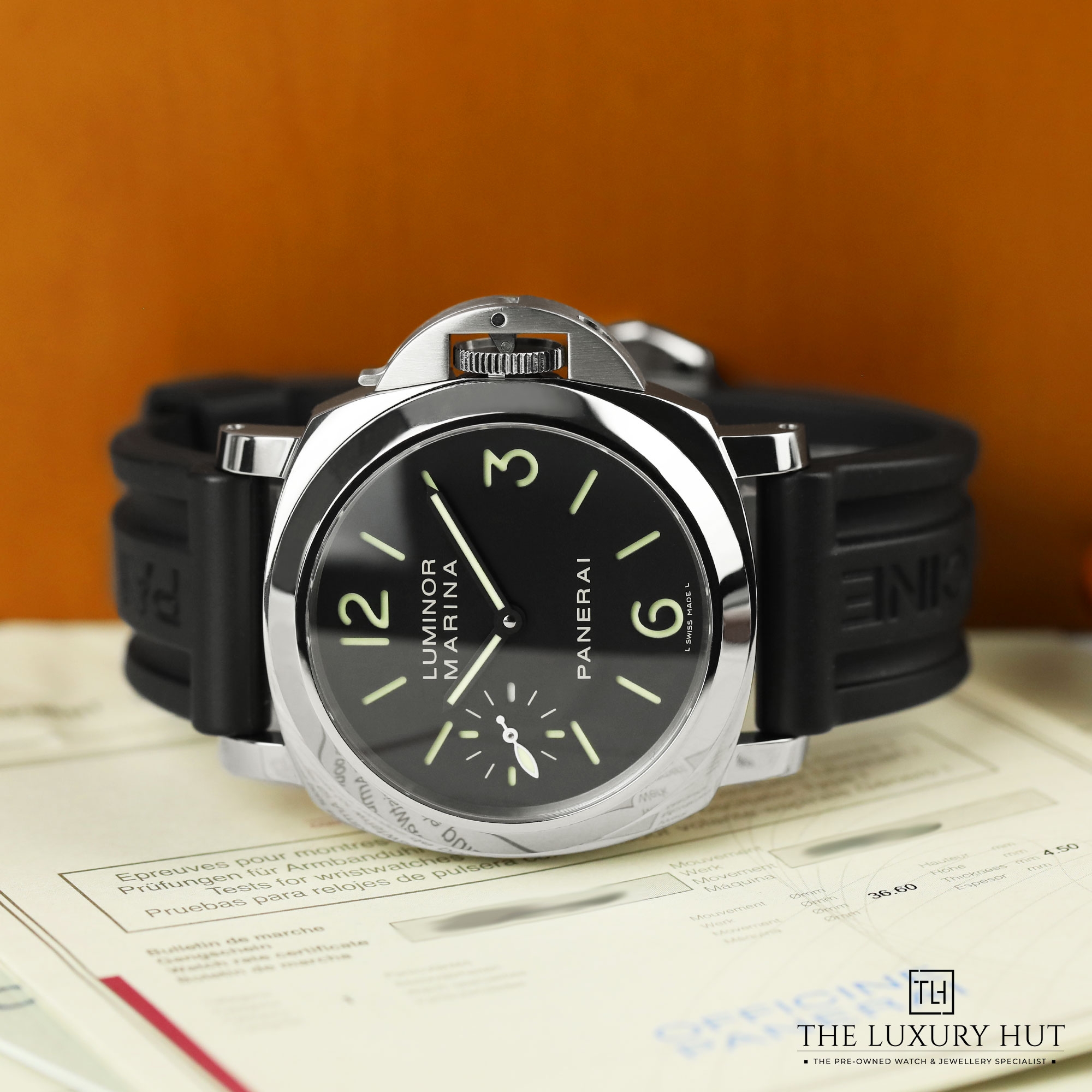 2024/08/Panerai_Luminor_Marina_Steel_44_Black_51050-c.jpg
