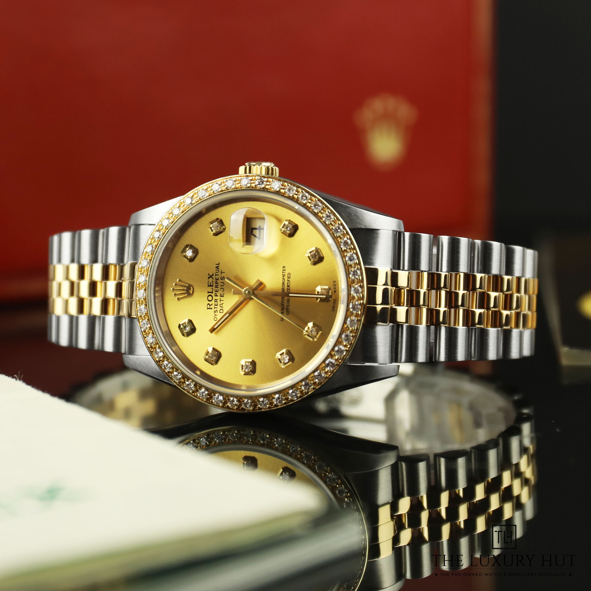 2024/08/Rolex_Datejust_36_Bi-Metal_Champagne_51001-c.jpg