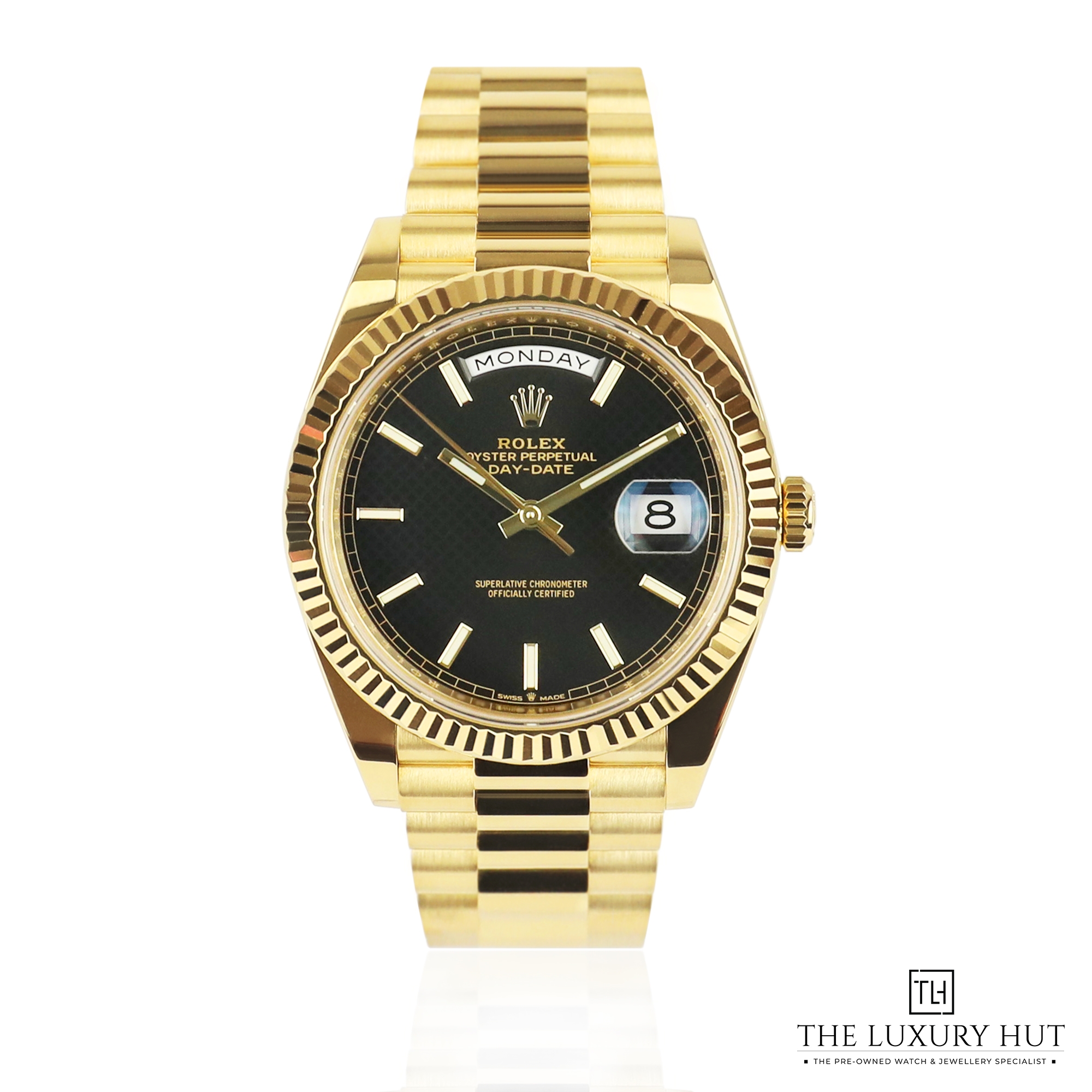 2024/08/Rolex_Day-Date_40_Yellow_Gold_Black_Motif_51006-a.jpg