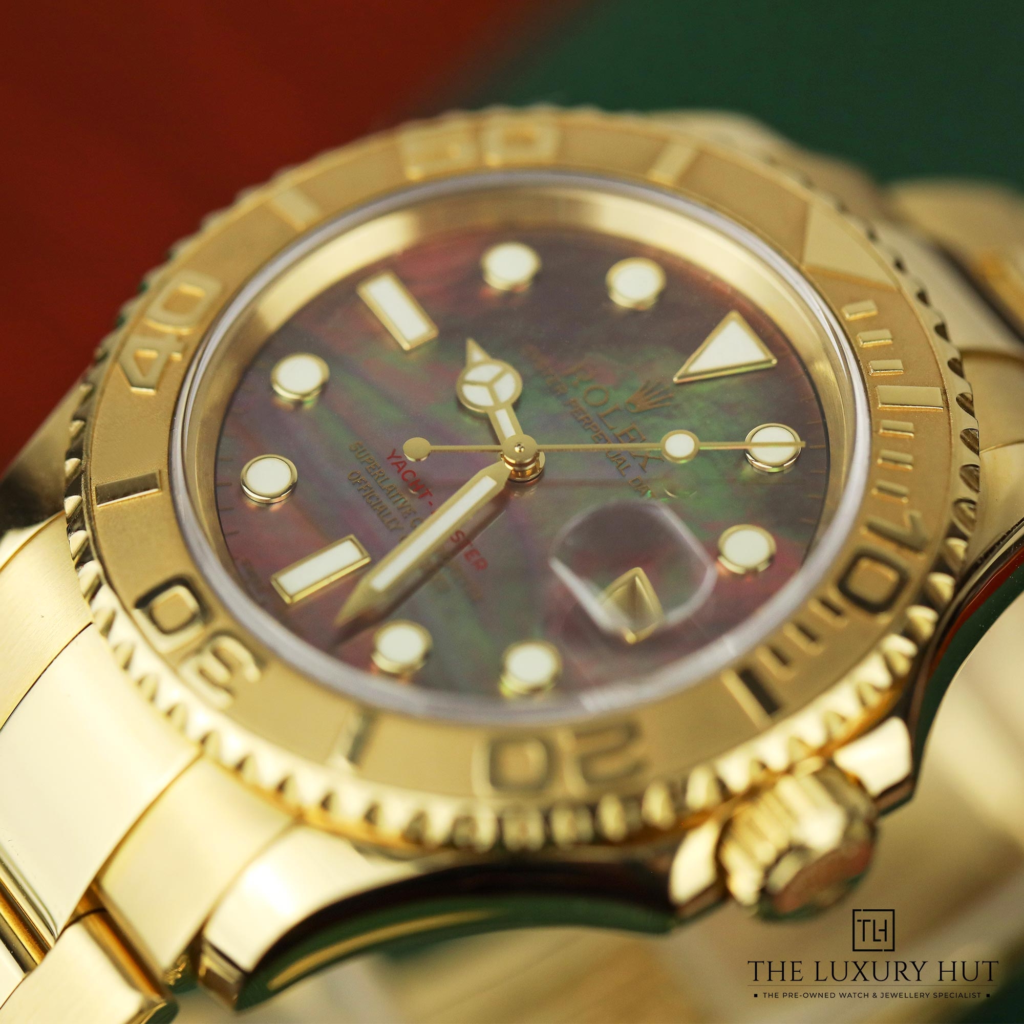 2024/08/Rolex_Yacht-Master_Gold_MOP_Reshoot_LB105-h.jpg