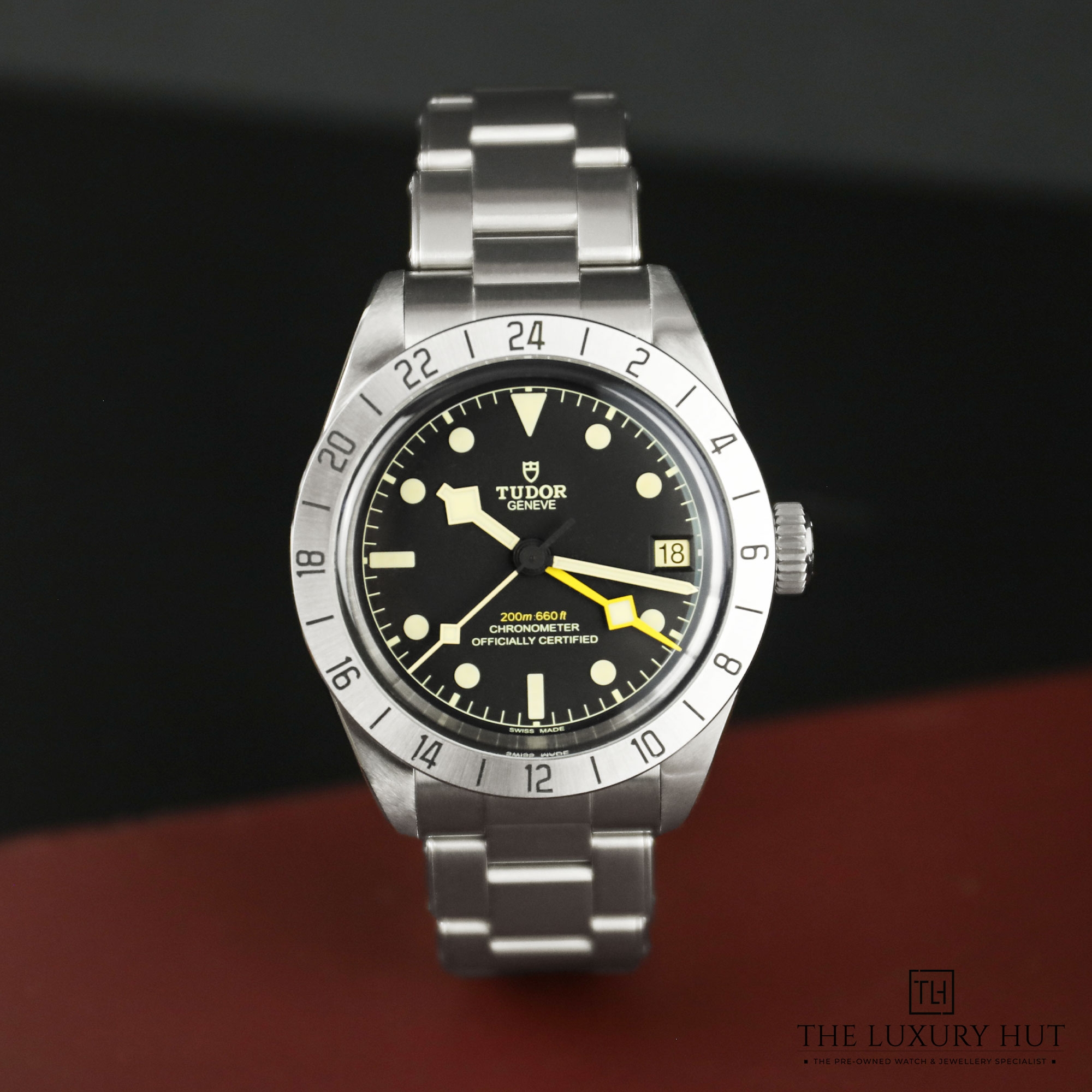 2024/08/Tudor_Black_Bay_Pro_Steel_39_Black_Dial_50854-b.jpg