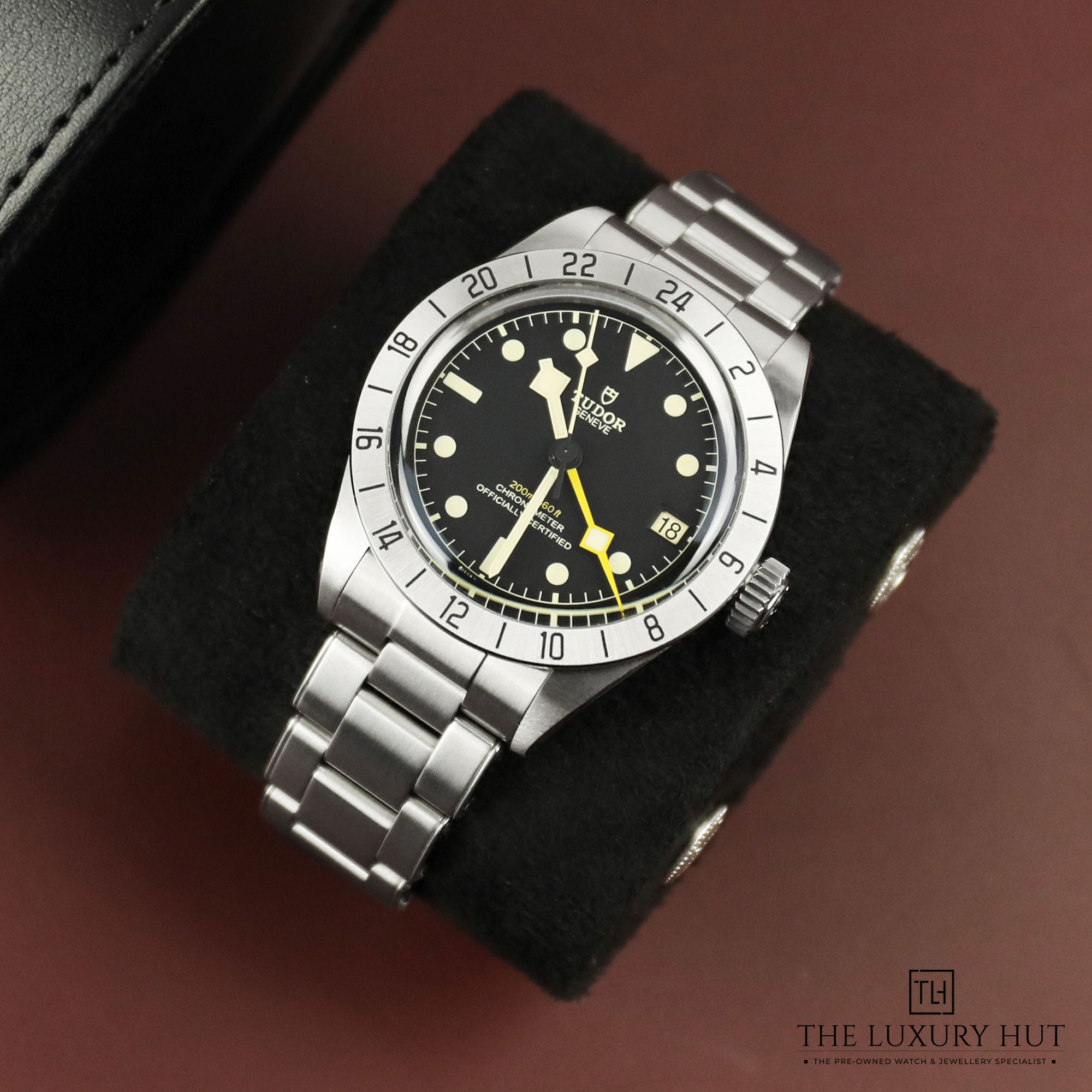 2024/08/Tudor_Black_Bay_Pro_Steel_39_Black_Dial_50854-f.jpg