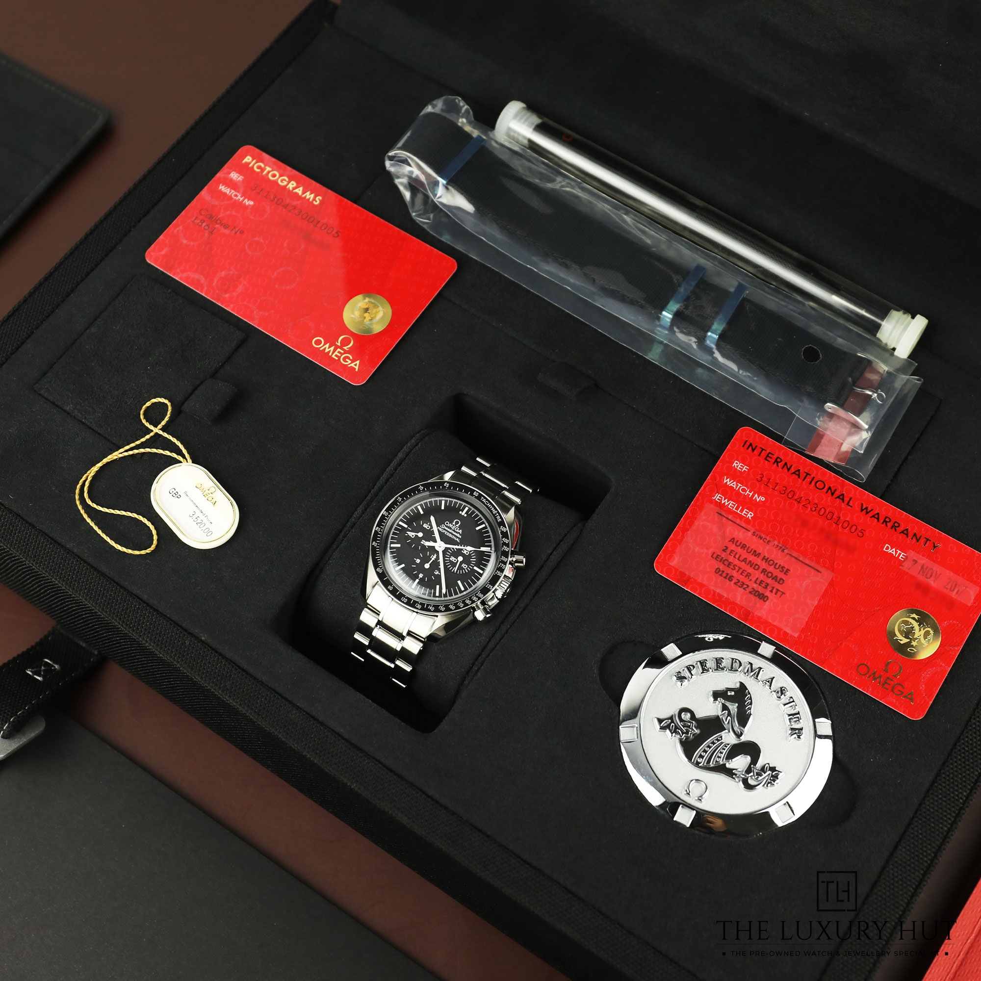2024/09/Omega_Speedmaster_Moonwatch_Black_51093-f.jpg