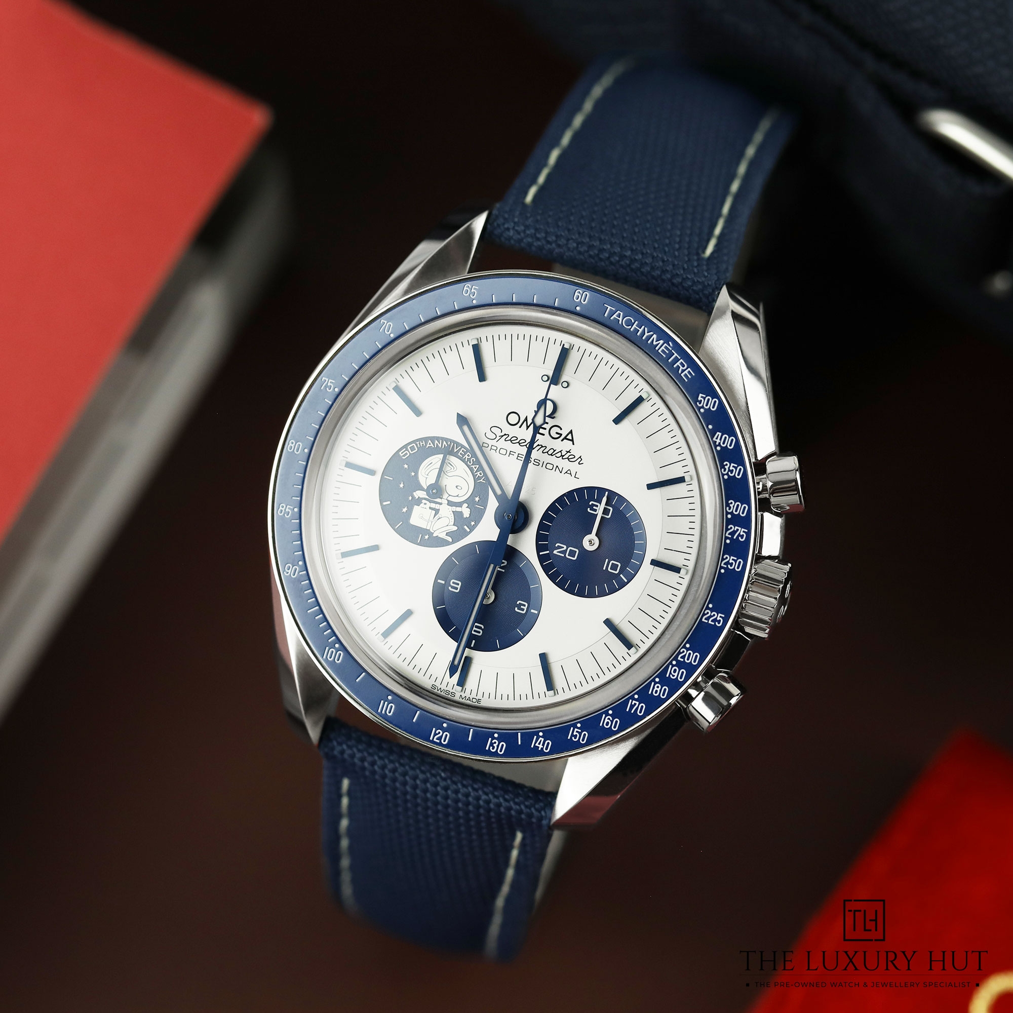 2024/09/Omega_Speedmaster_Moonwatch_Blue_51109-b.jpg