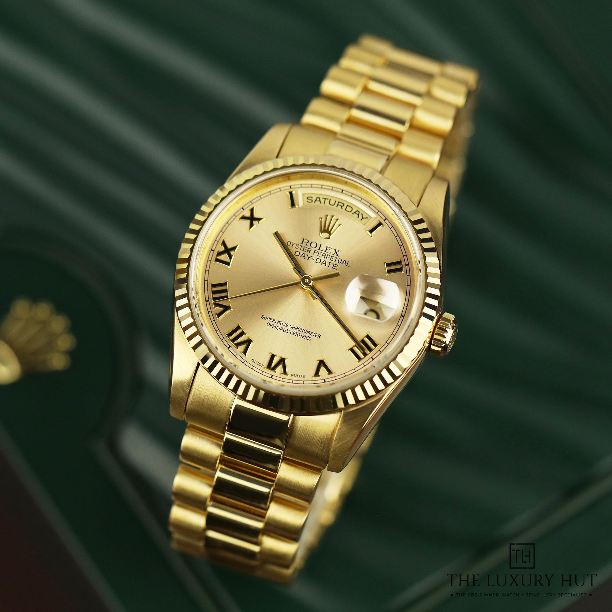 2024/09/Rolex_Day-Date_Yellow_Gold_Sunburst_50985-b.jpg