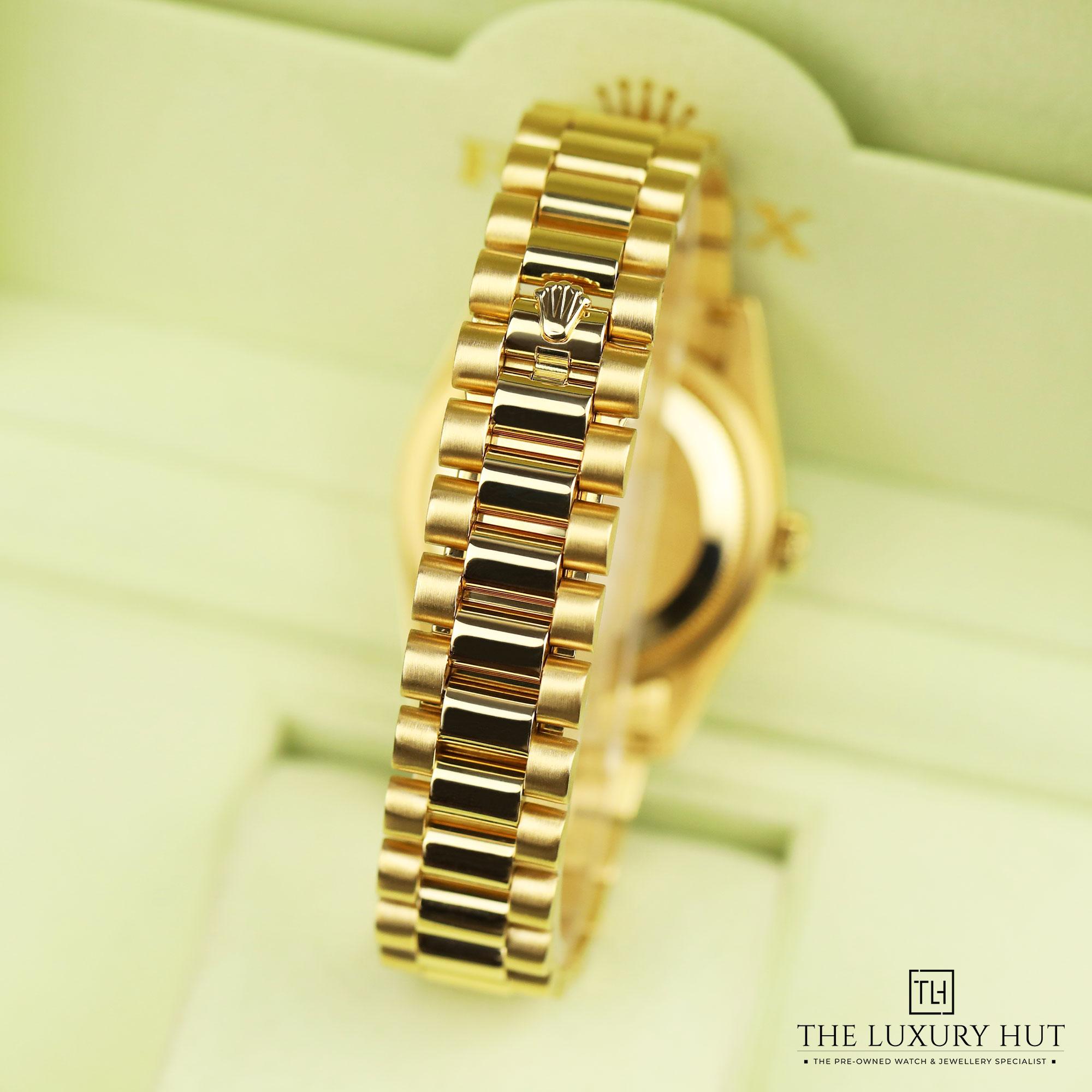 2024/09/Rolex_Day-Date_Yellow_Gold_Sunburst_50985-e.jpg