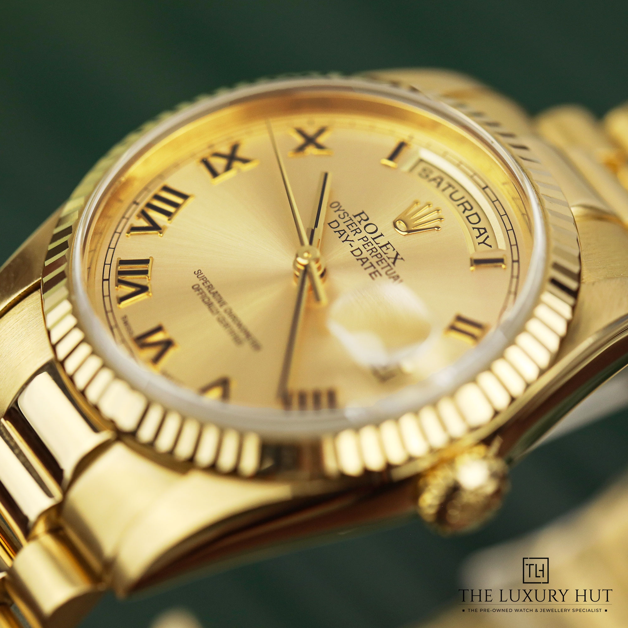 2024/09/Rolex_Day-Date_Yellow_Gold_Sunburst_50985-h.jpg