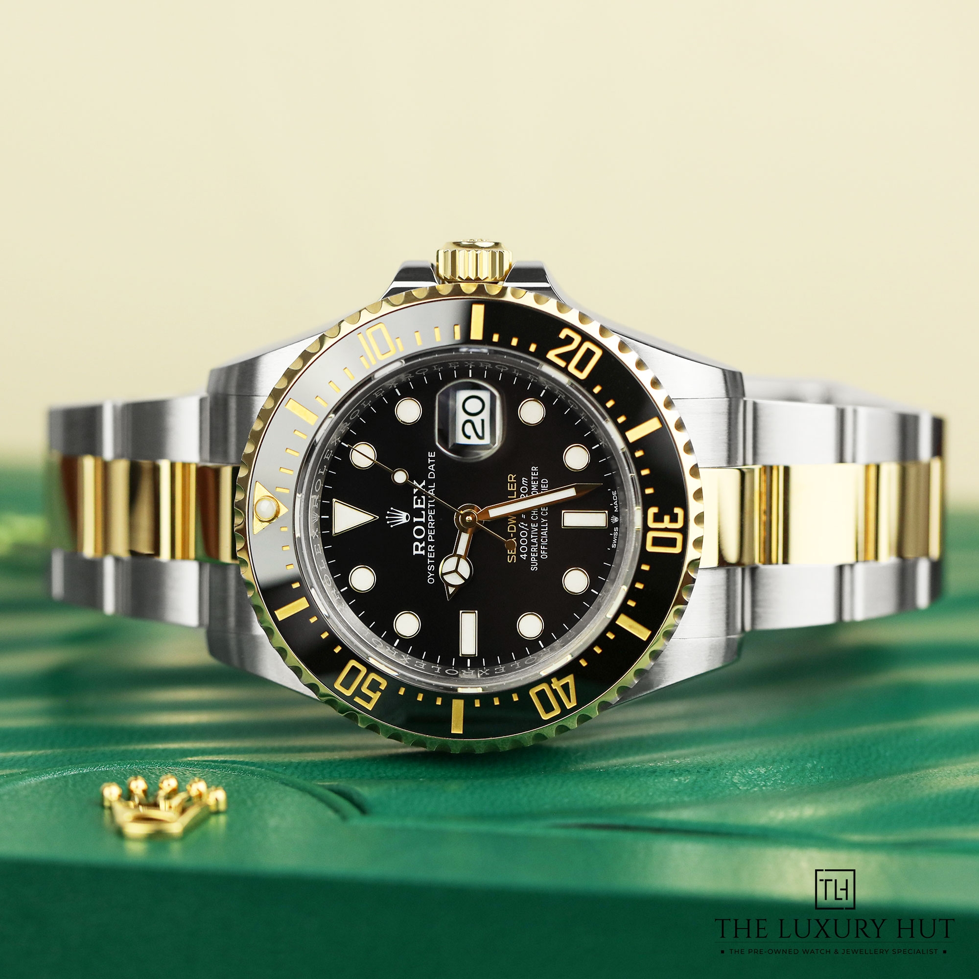 2024/09/Rolex_Sea-Dweller_Bi-Metal_43mm_Black_LB345-c.jpg