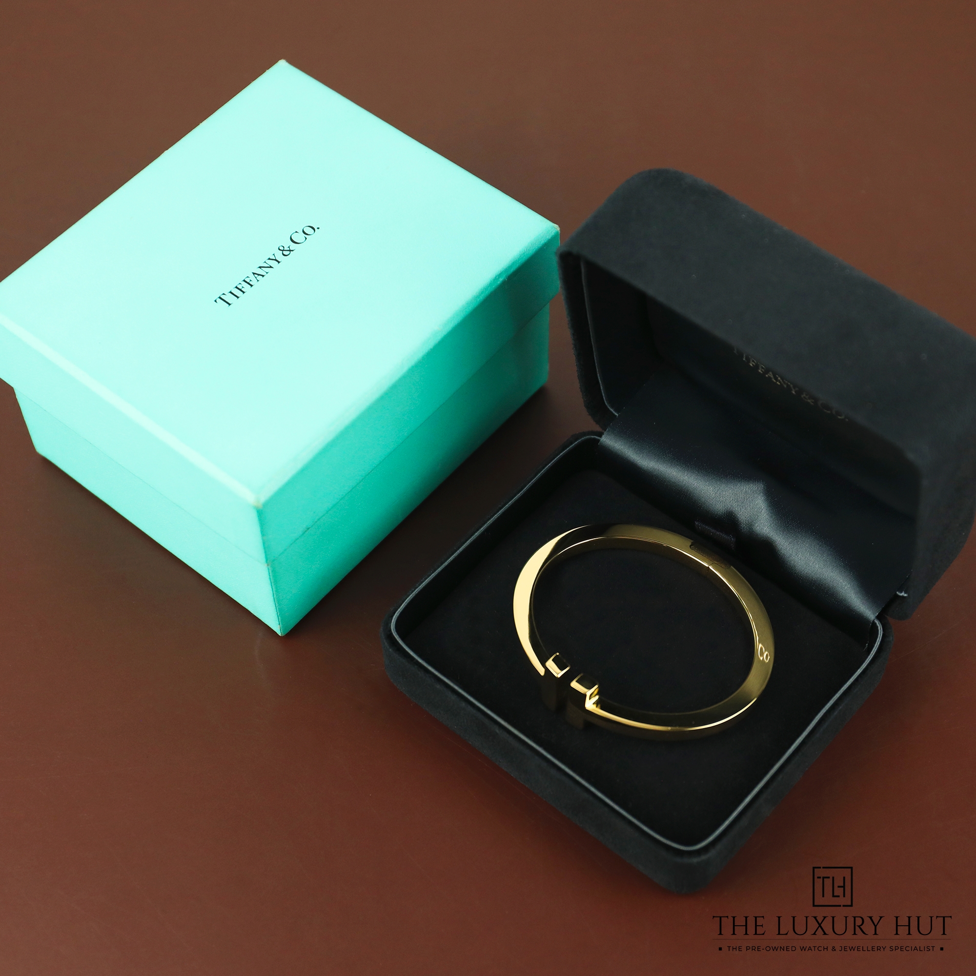 2024/09/Tiffany_Yellow_Gold_T-Square_Bracelet_51120-e.jpg