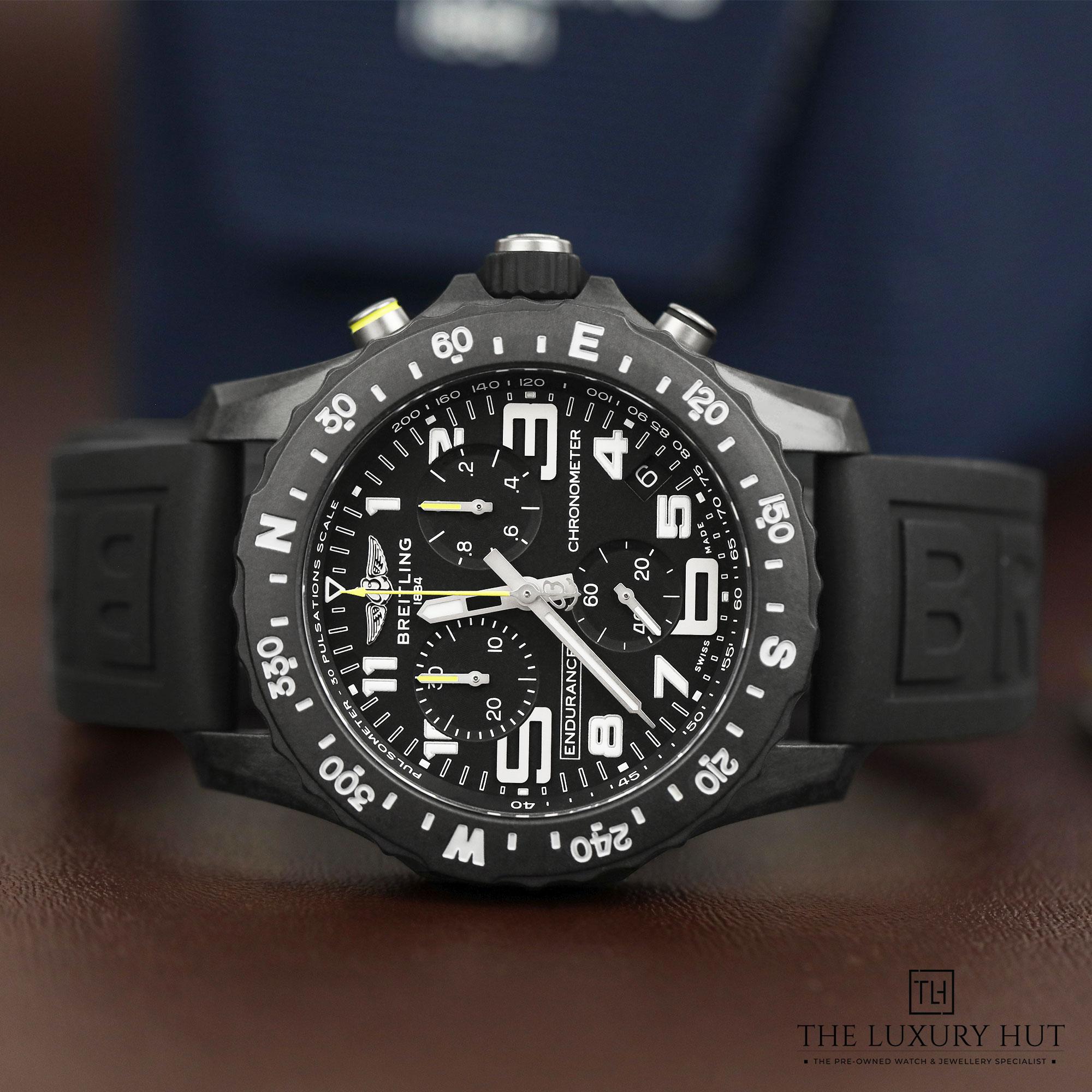 2024/10/Breitling_Endurance_Pro_Breitlight_Black_51153-c.jpg