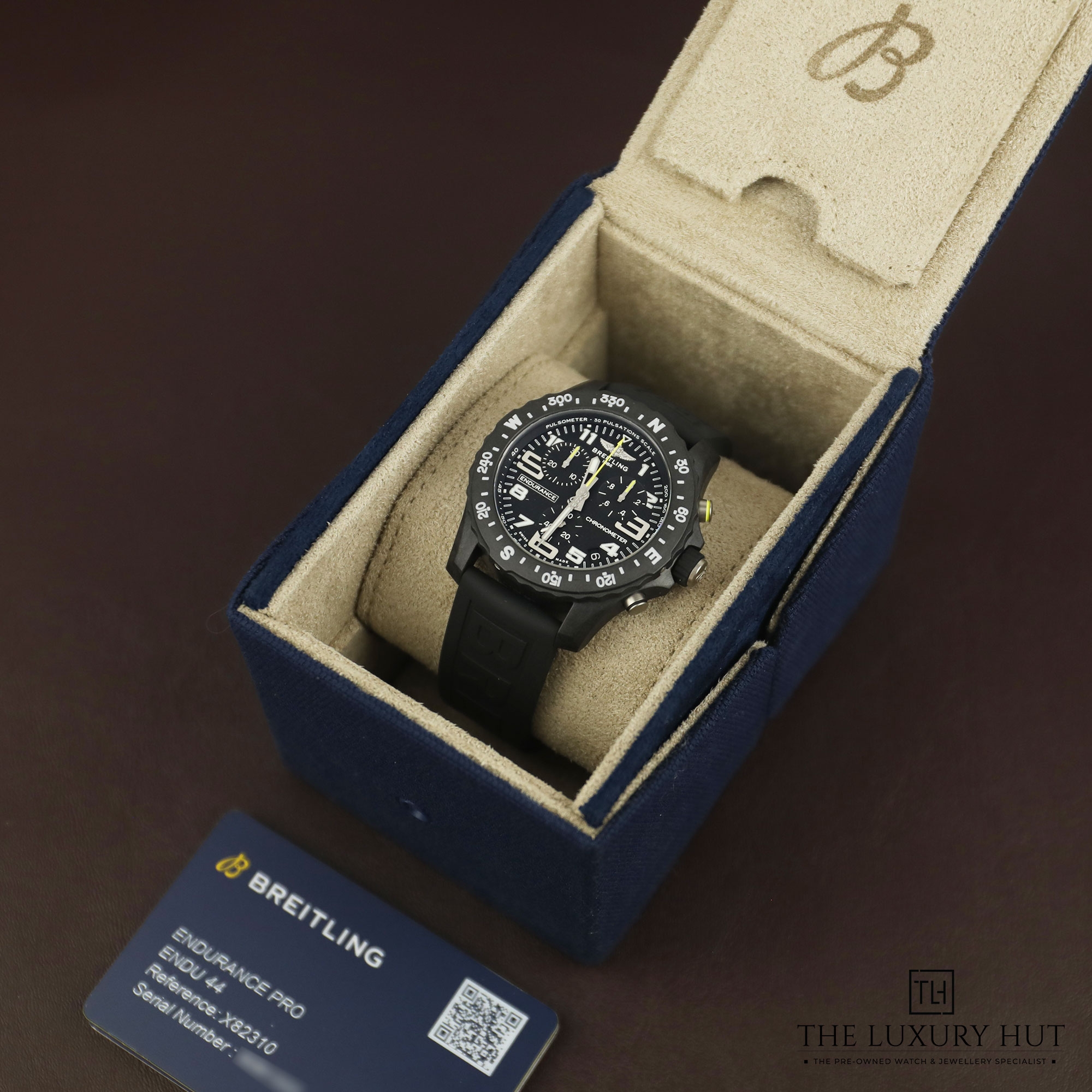 2024/10/Breitling_Endurance_Pro_Breitlight_Black_51153-f.jpg