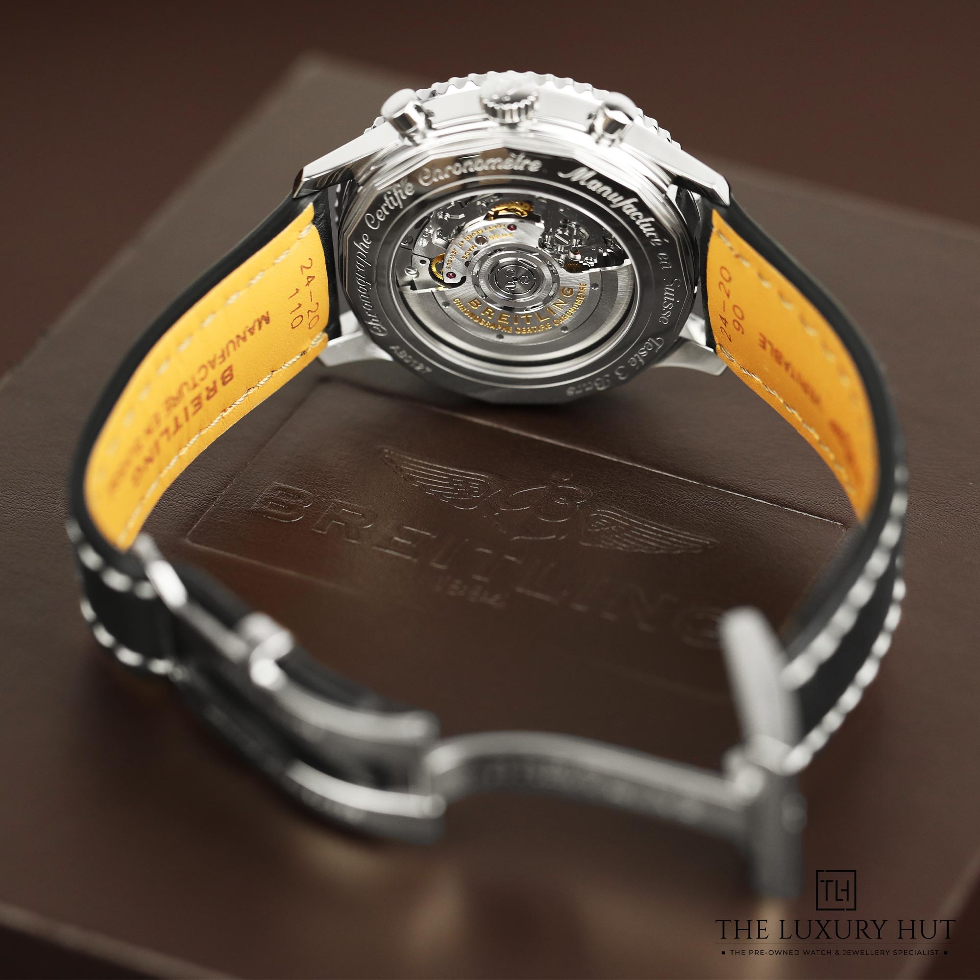 2024/10/Breitling_Navitimer_01_Steel_46_Black_Dial_51139-d.jpg