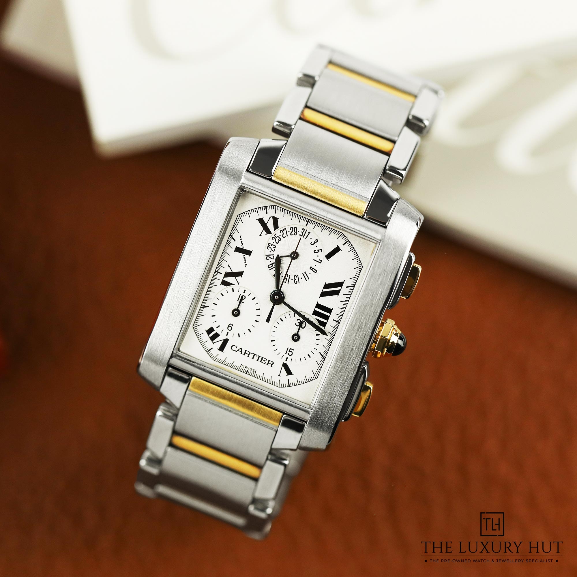 2024/10/Cartier_Tank_Francaise_28mm_White_Roman_51189-b.jpg