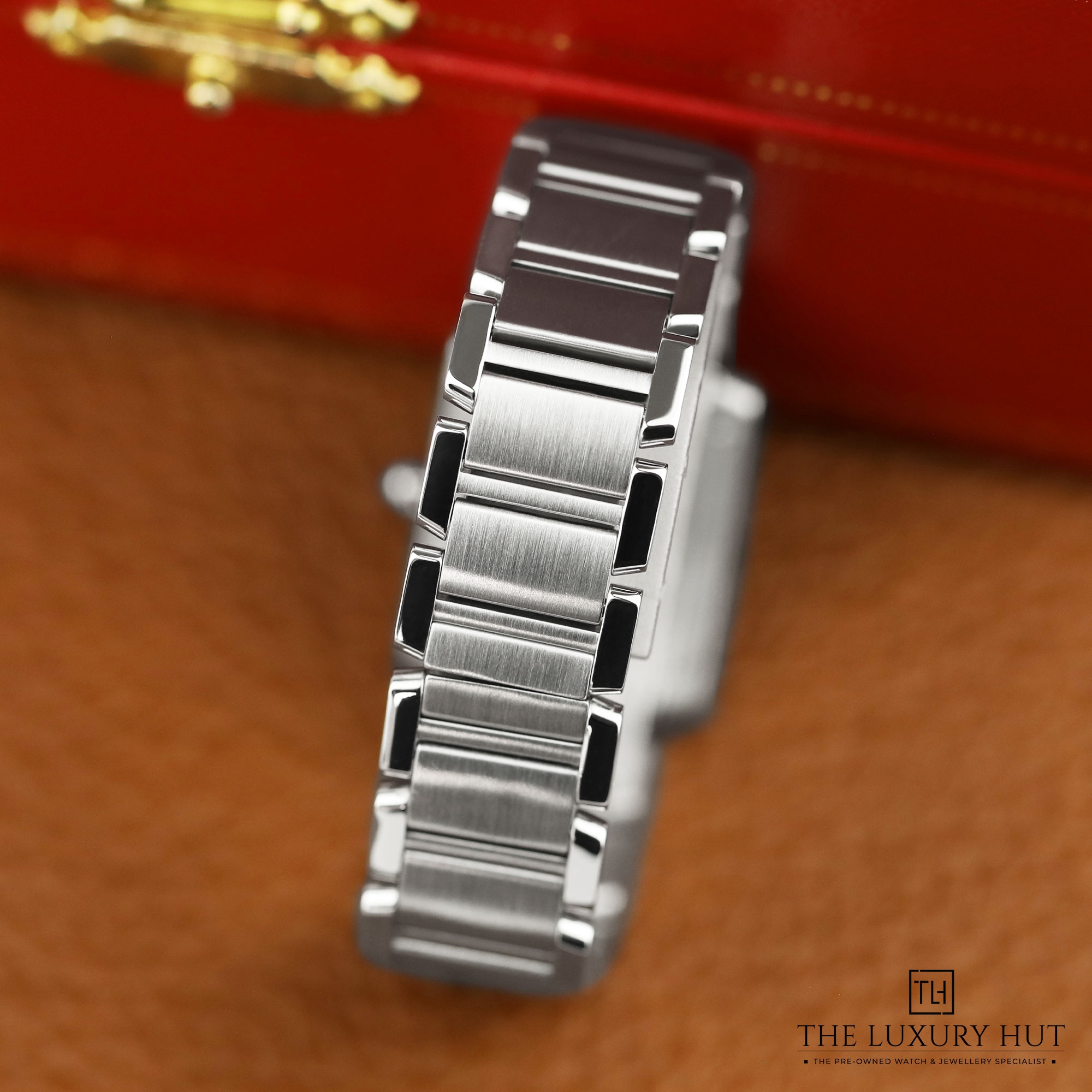 2024/10/Cartier_Tank_Francaise_Steel_White_Dial_51182-e.jpg